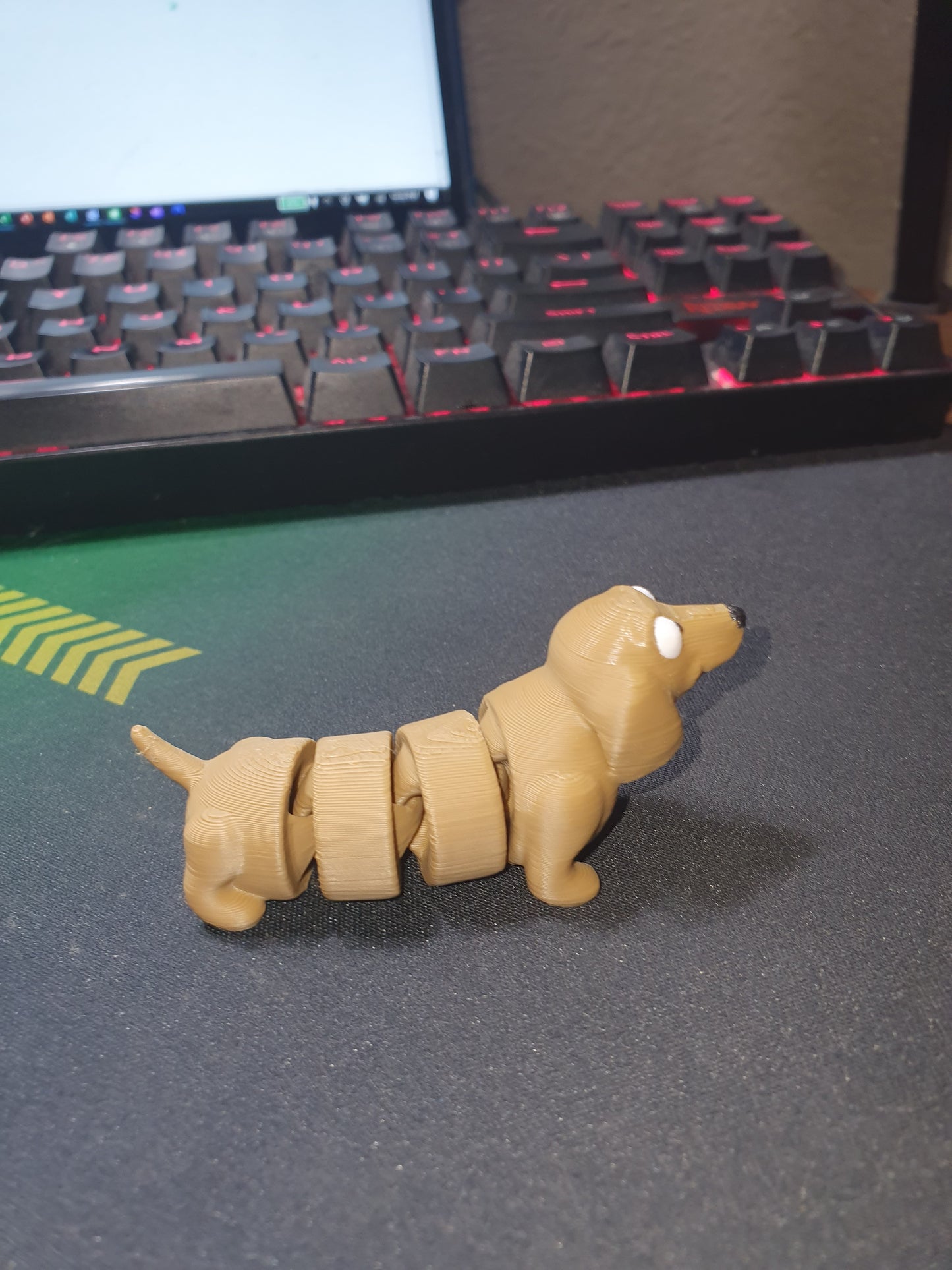 Flexible Fidget Weiner Dog For Dog Mom Gift For Veterinarian Kids Table Desk Tops