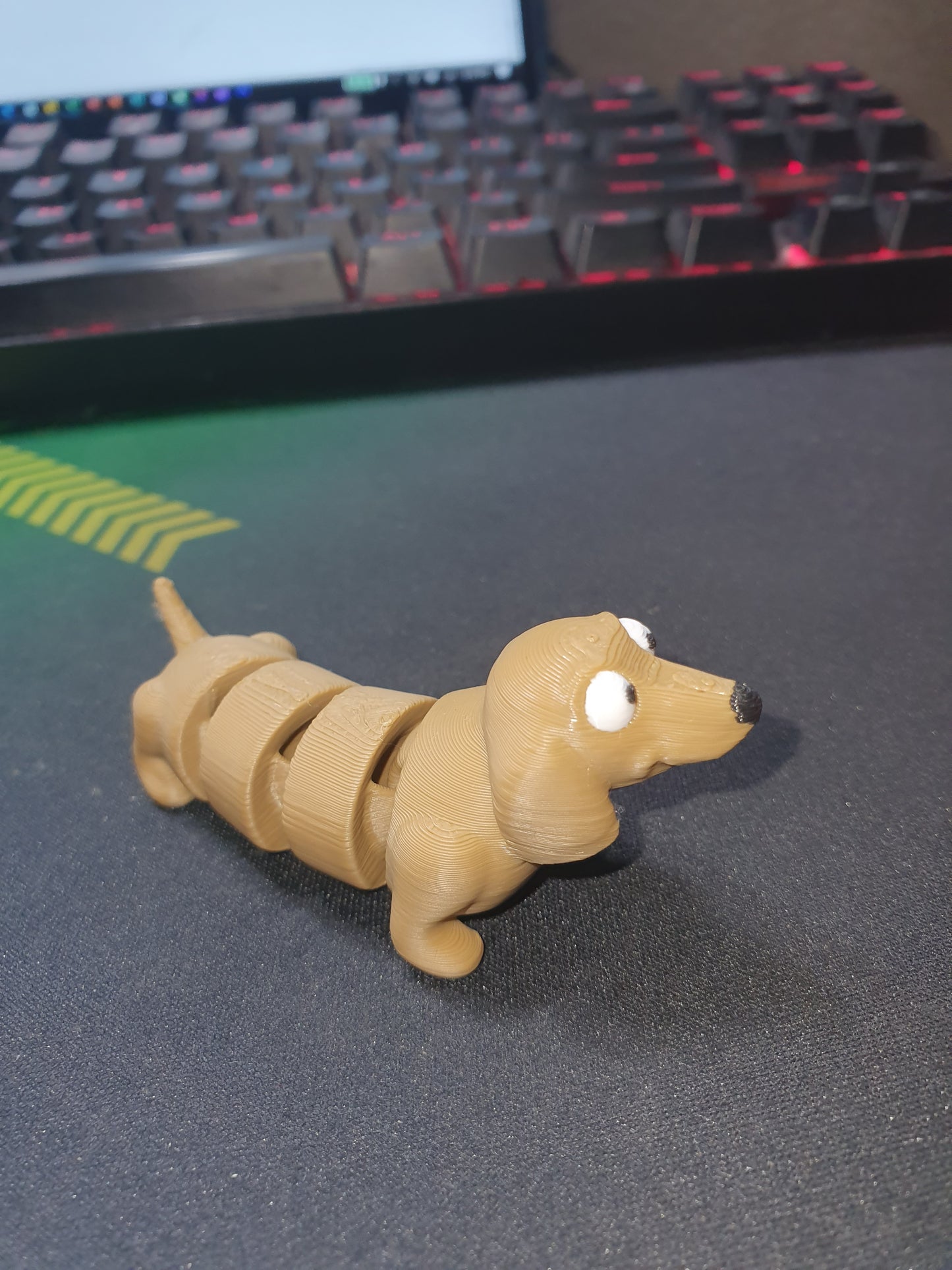 Flexible Fidget Weiner Dog For Dog Mom Gift For Veterinarian Kids Table Desk Tops