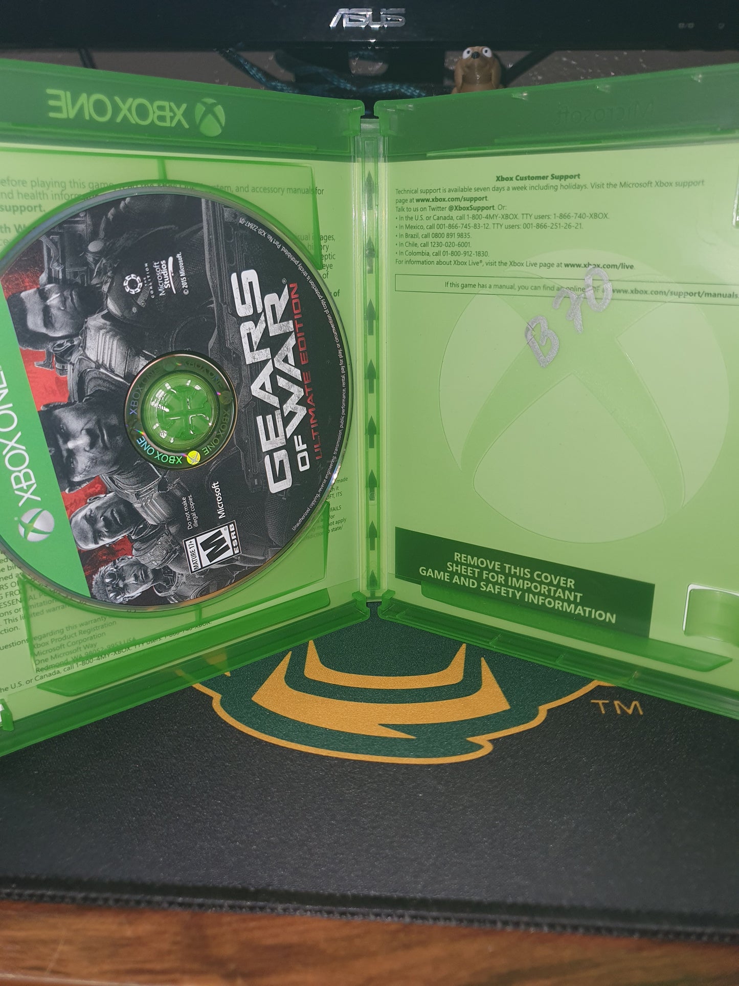 Gears Of War - Ultimate Edition (Microsoft Xbox One) Near Mint Free Shipping