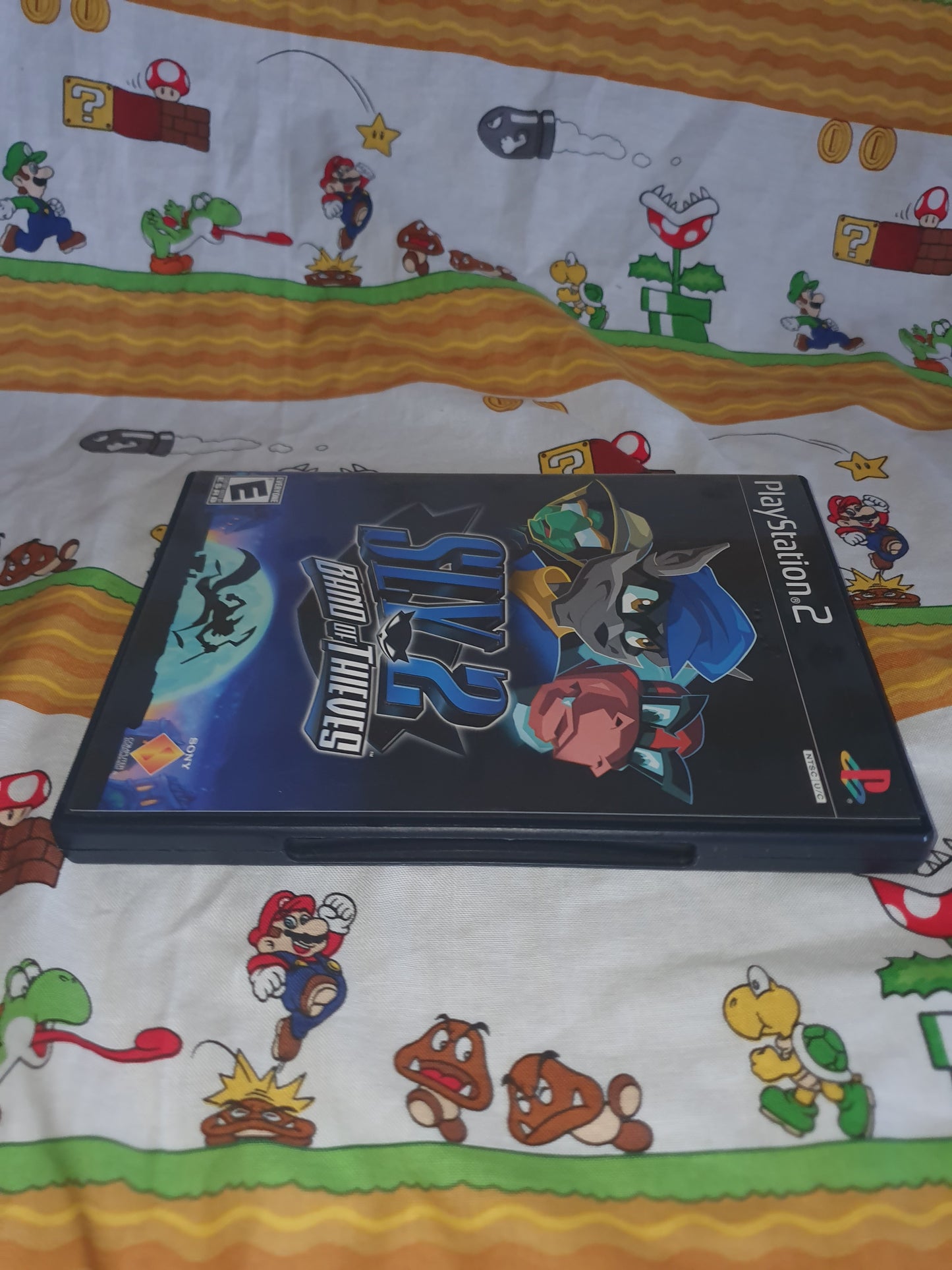 Sly 2: Band of Thieves (Sony PlayStation 2, 2004) Complete Game Disc Near Mint