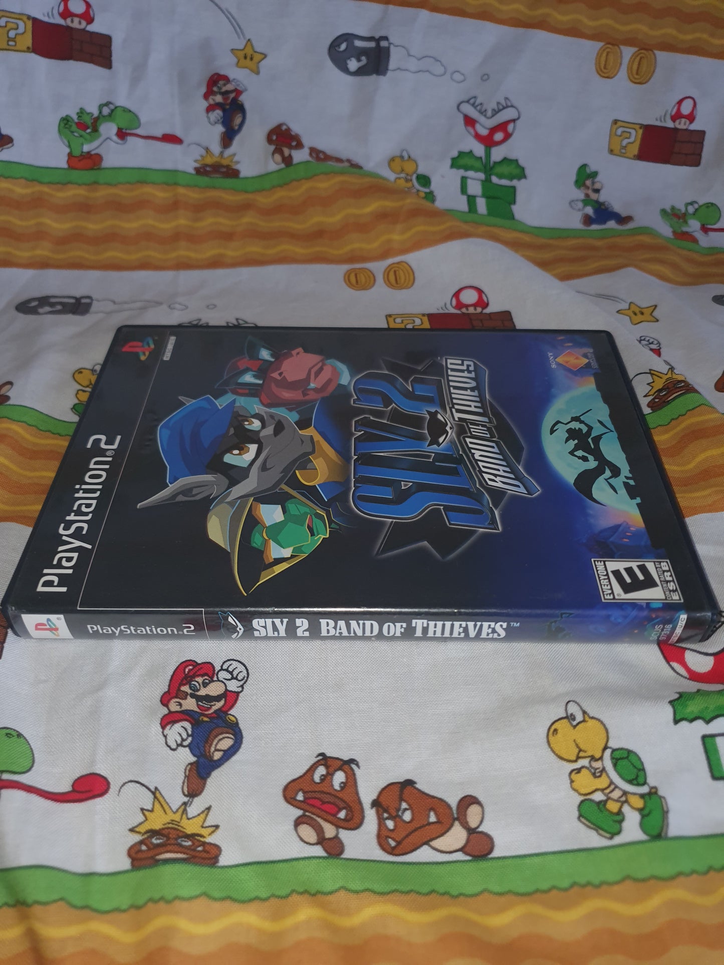 Sly 2: Band of Thieves (Sony PlayStation 2, 2004) Complete Game Disc Near Mint