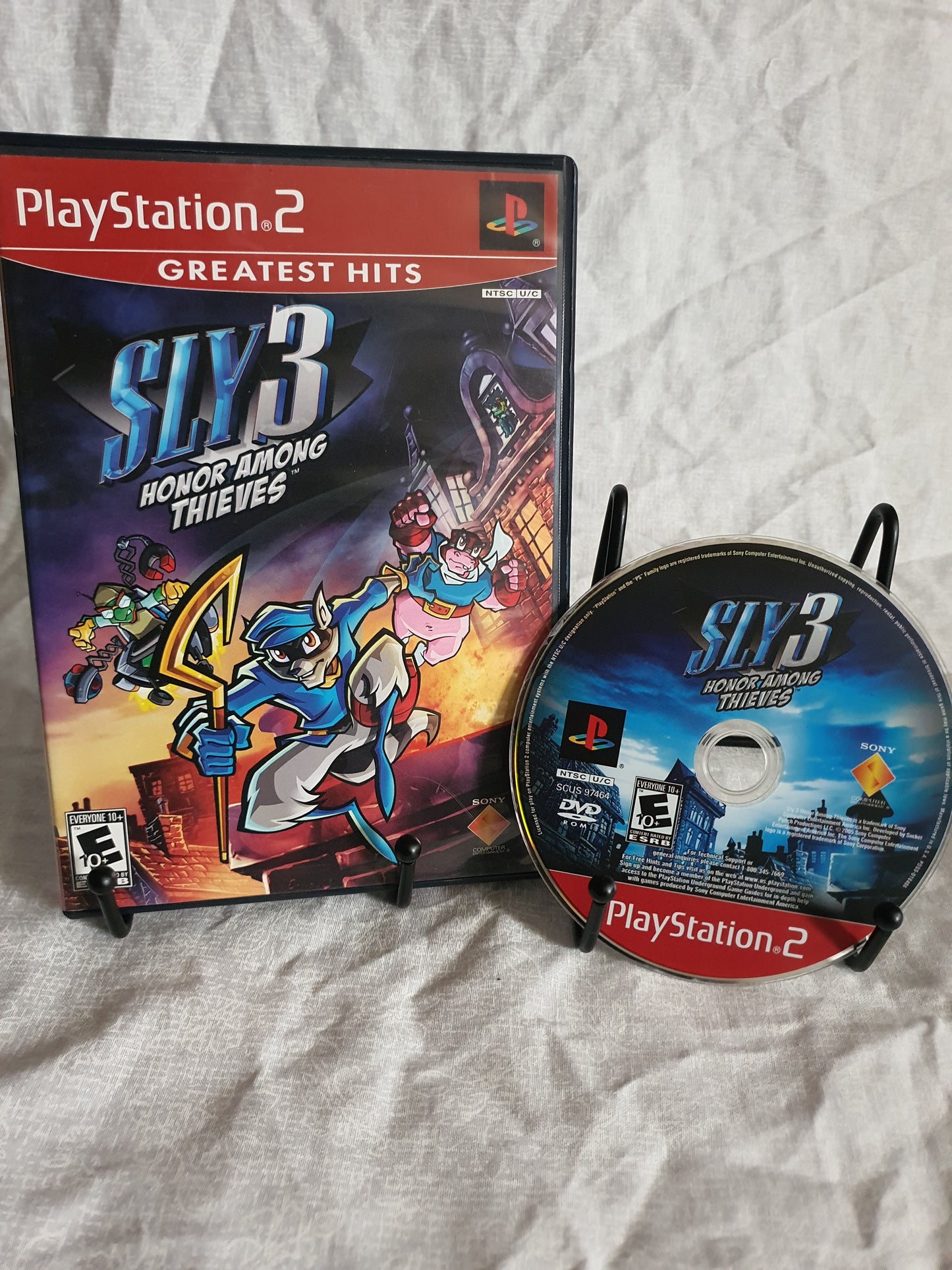 Sly 3: Honor Among Thieves (Sony PlayStation 2, 2005) Video Game Disc Near Mint