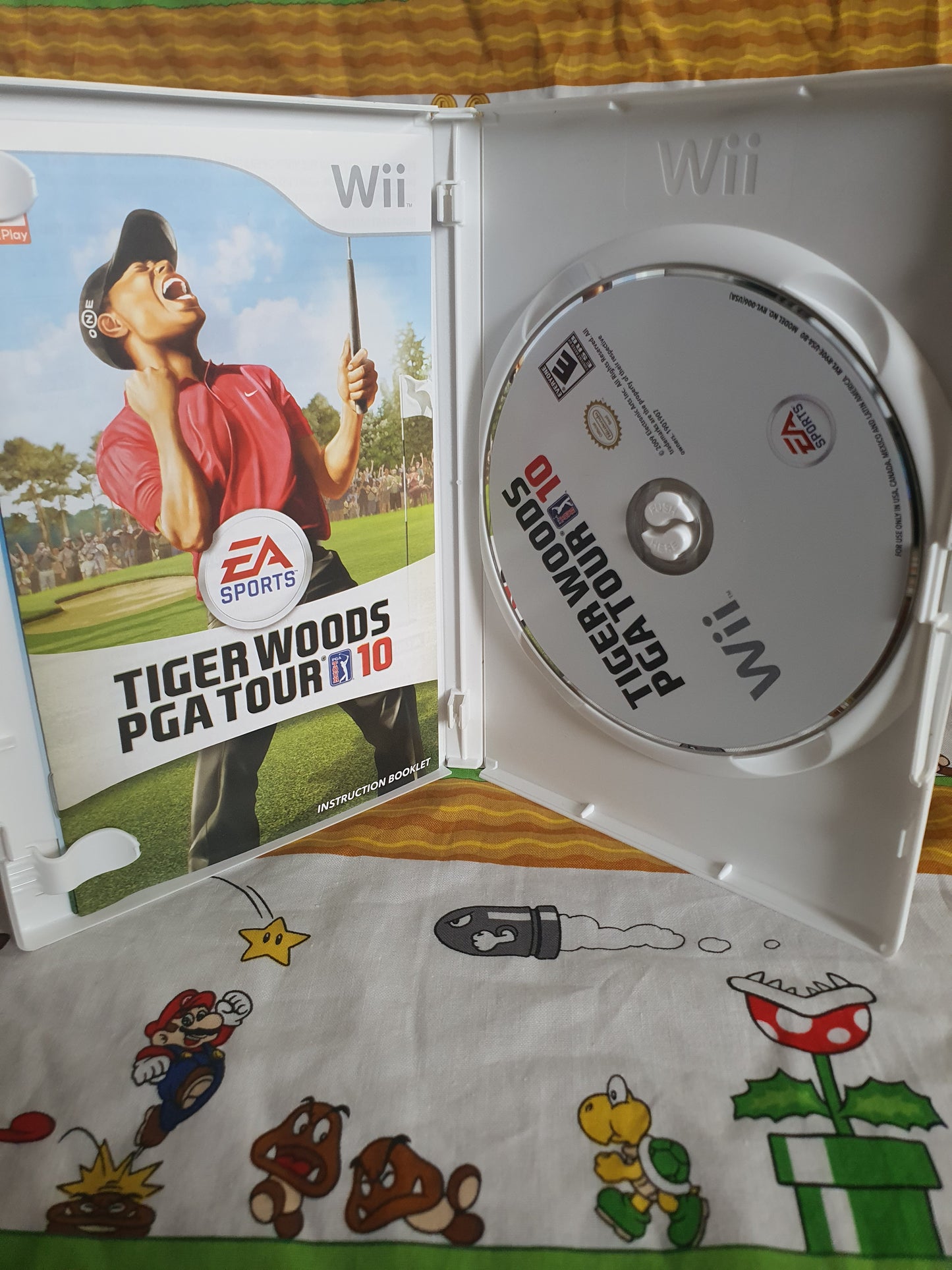 Tiger Woods PGA Tour 10 Bundle - Nintendo Wii - Motion Plus adapter - Near Mint