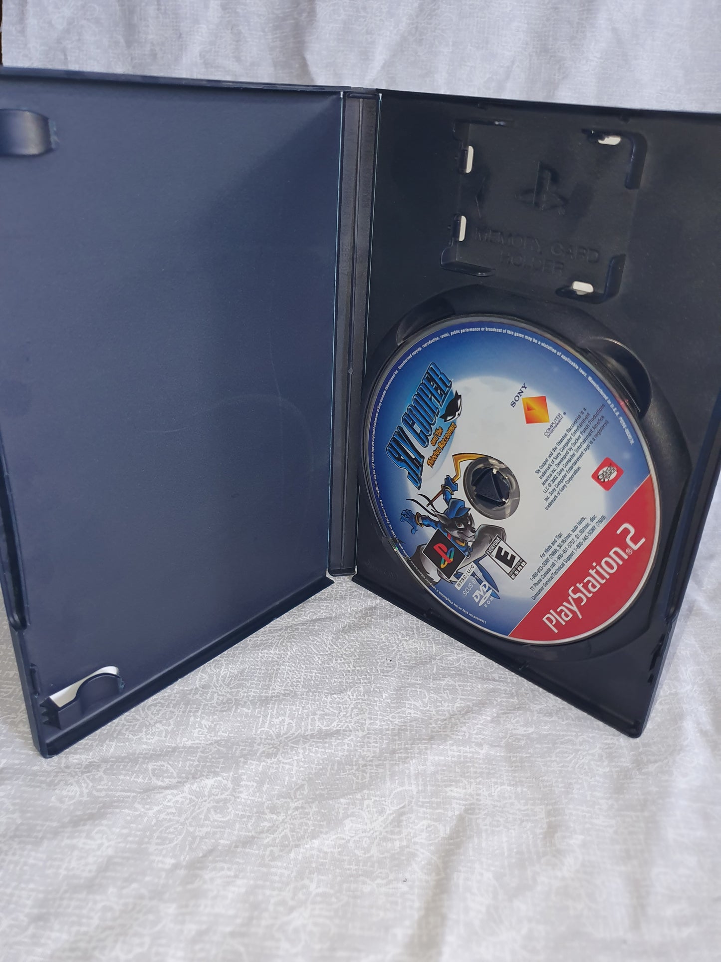 Sly Cooper And The Thievius Raccoonus (Sony PlayStation 2, 2003) Near Mint Clean