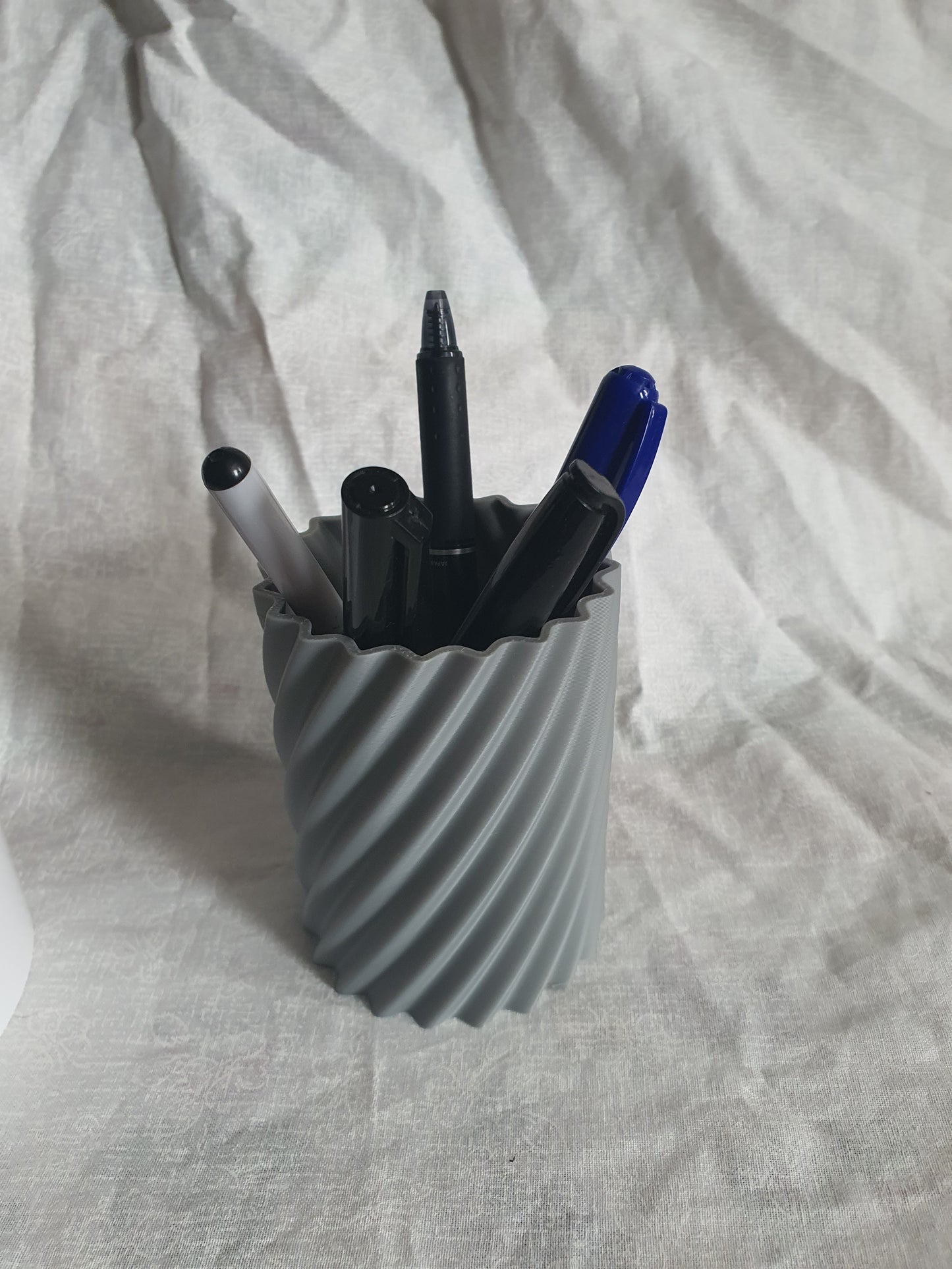 Customizable Spiral Textured Pen Pencil Makeup Brush Tool Holder Desk Table Gift