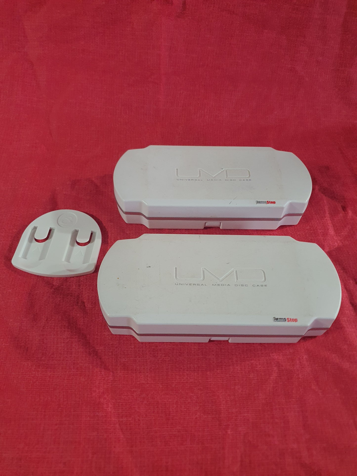 Sony PSP Hard Shell Game UMD Case 8 Game Disc Holder Organize Storage Bundle