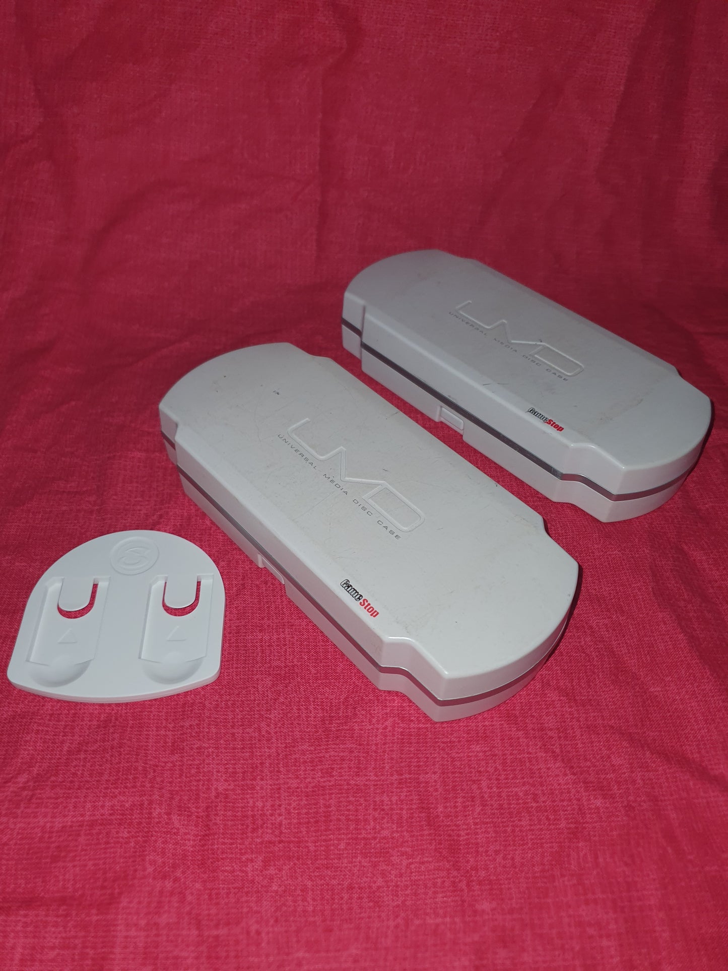 Sony PSP Hard Shell Game UMD Case 8 Game Disc Holder Organize Storage Bundle