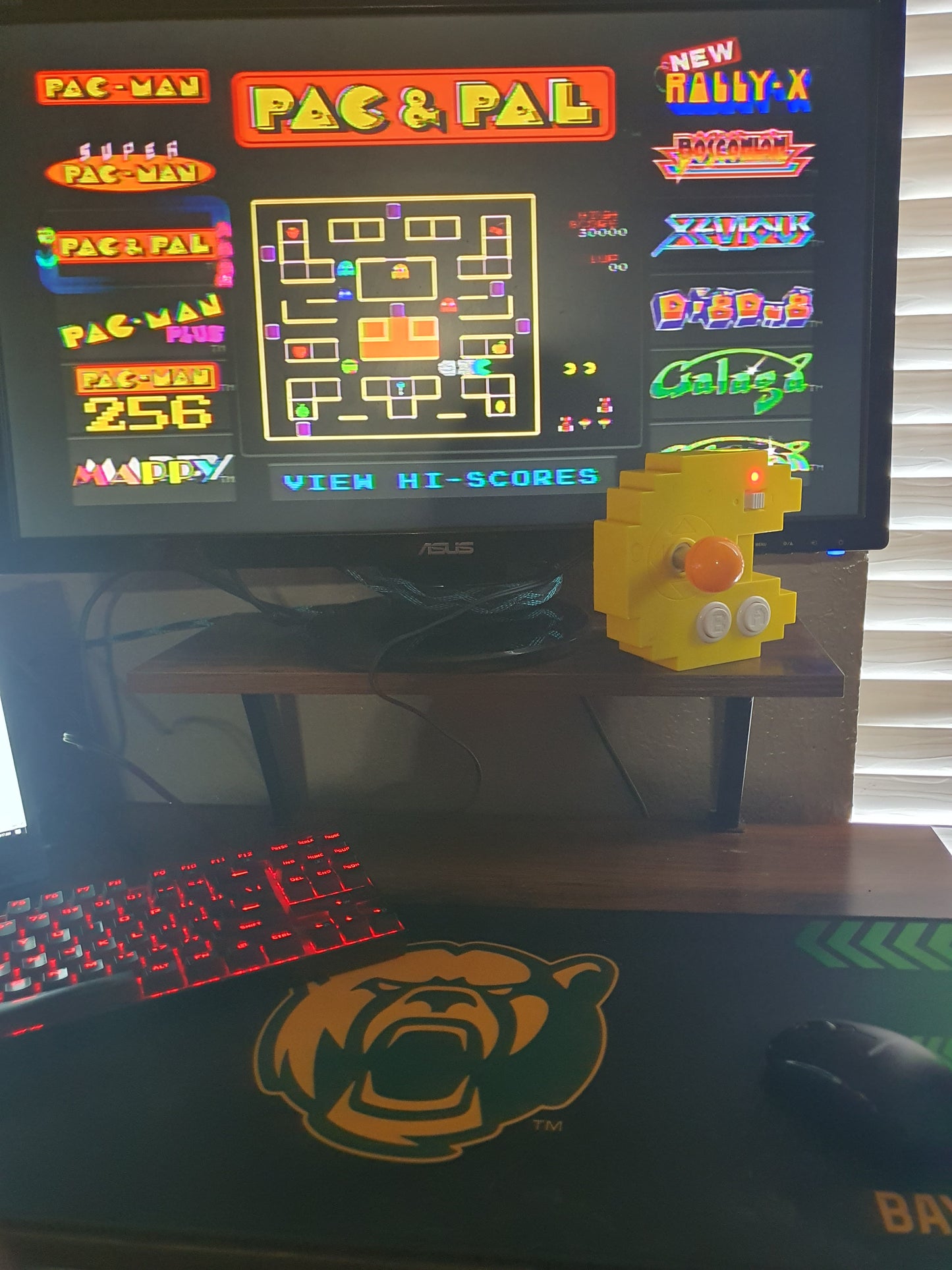 Bandai Namco Pac-Man 35th Anniversary 10-in-1 2012 Plug N' & Play TV Game System