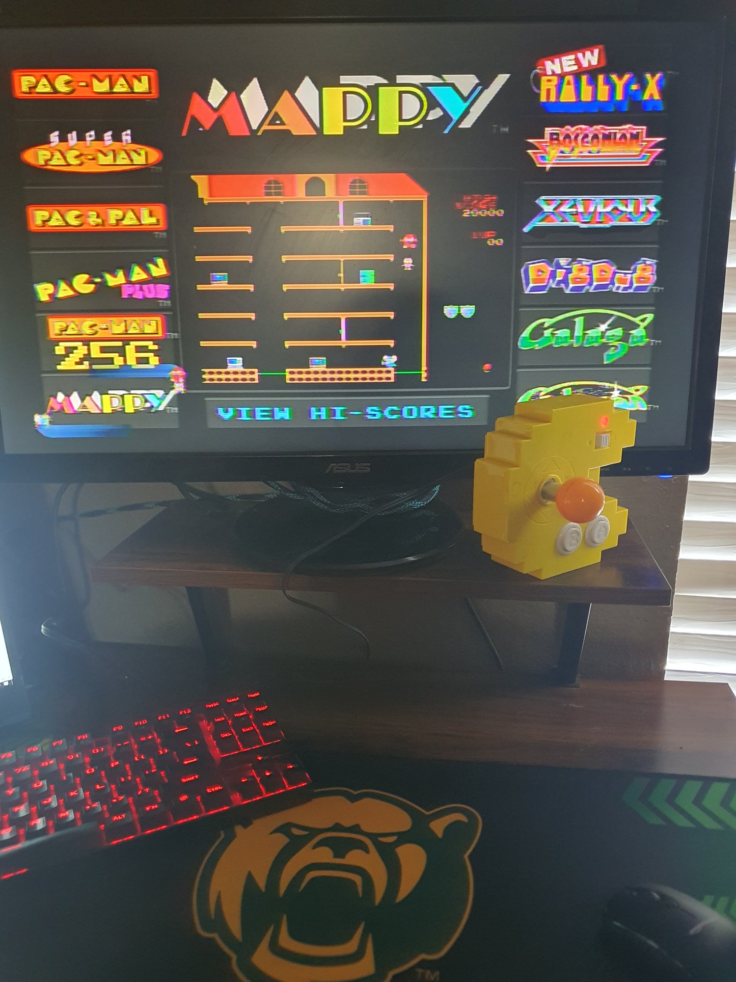 Bandai Namco Pac-Man 35th Anniversary 10-in-1 2012 Plug N' & Play TV Game System