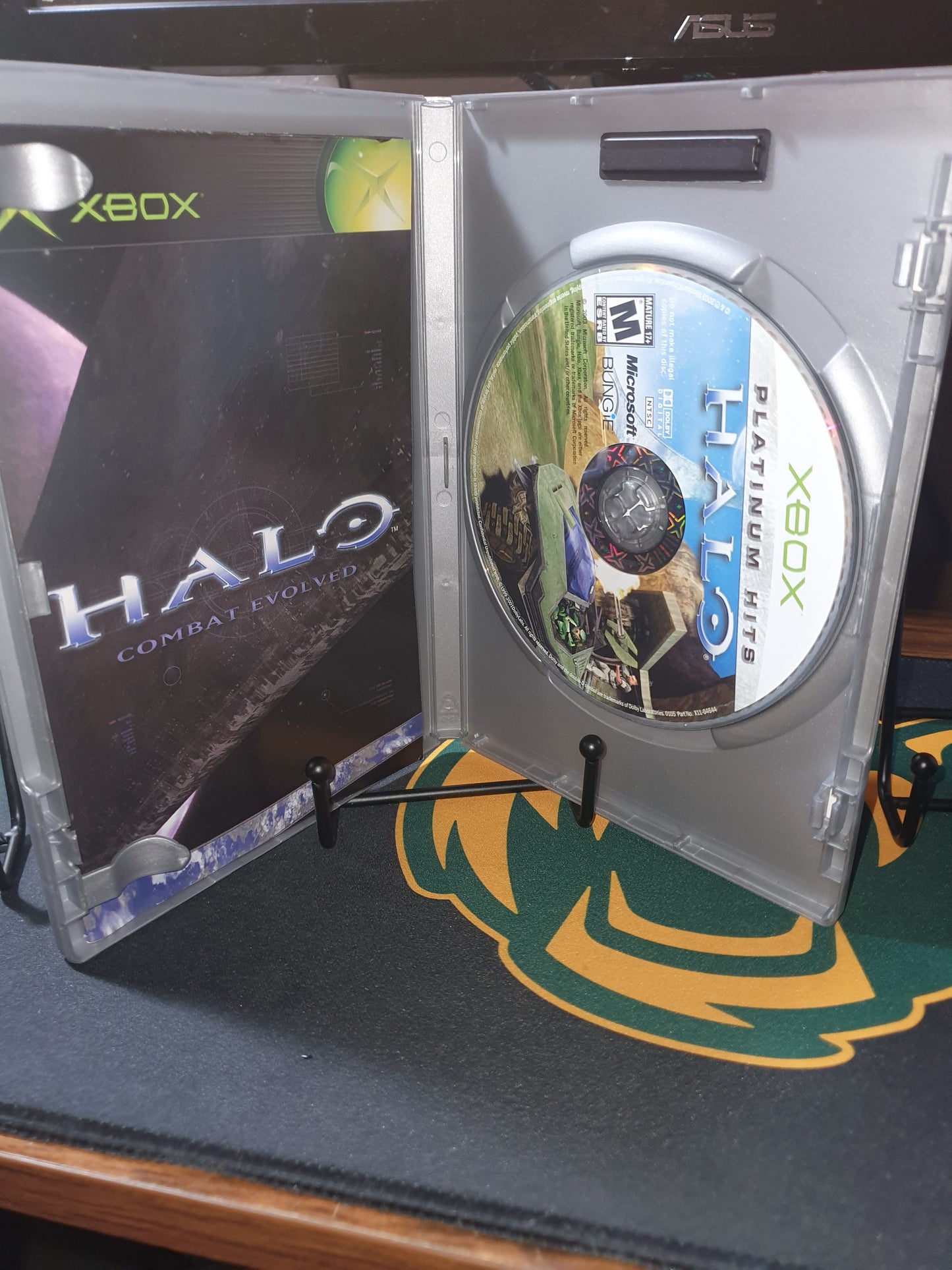 Halo Combat Evolved (Xbox, 2001) Complete CIB Game Disc Near Mint Platinum Hits