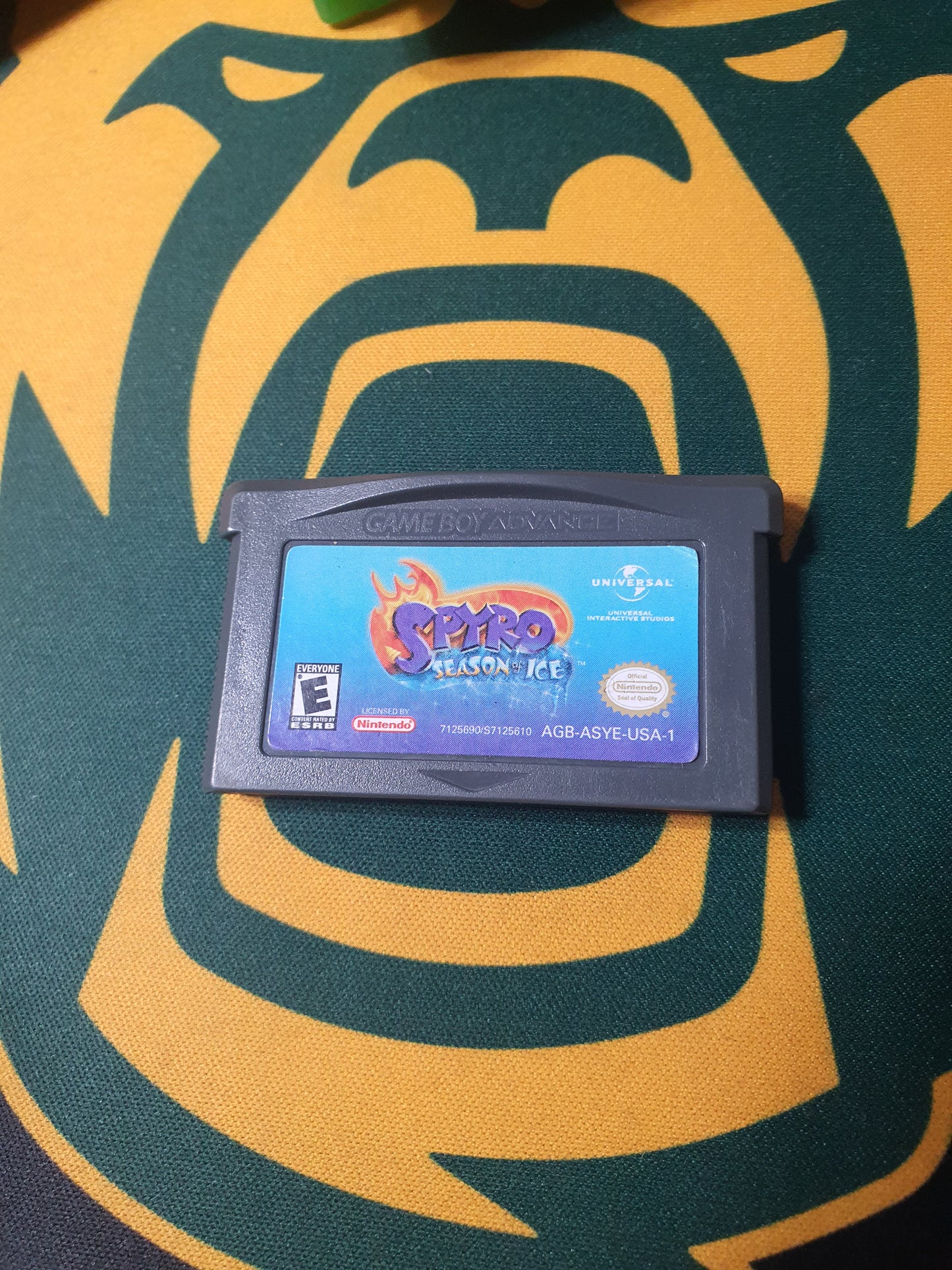Spyro: Season of Ice (Nintendo Game Boy Advance, 2001) AGB-ASYE-USA-1