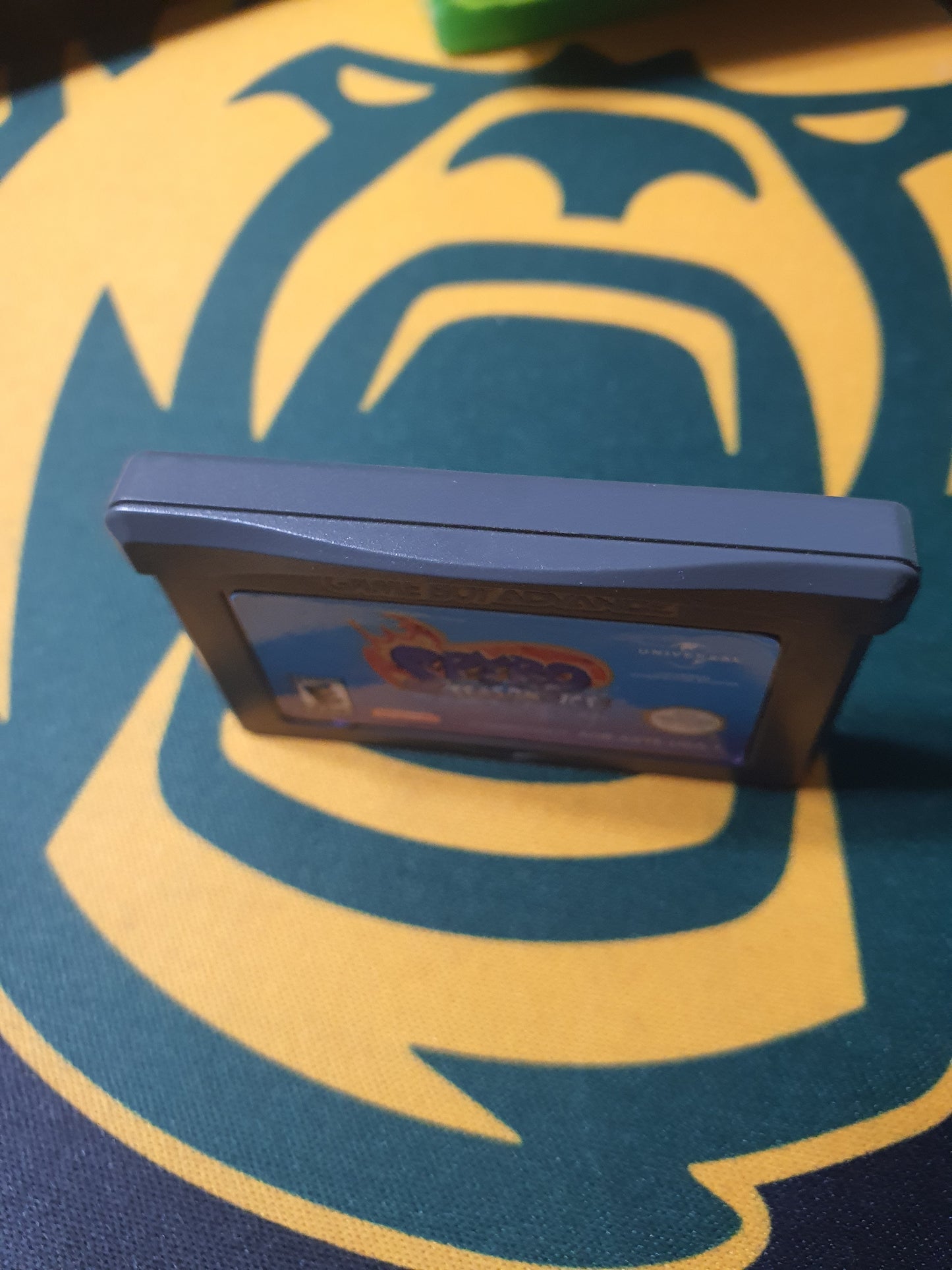 Spyro: Season of Ice (Nintendo Game Boy Advance, 2001) AGB-ASYE-USA-1