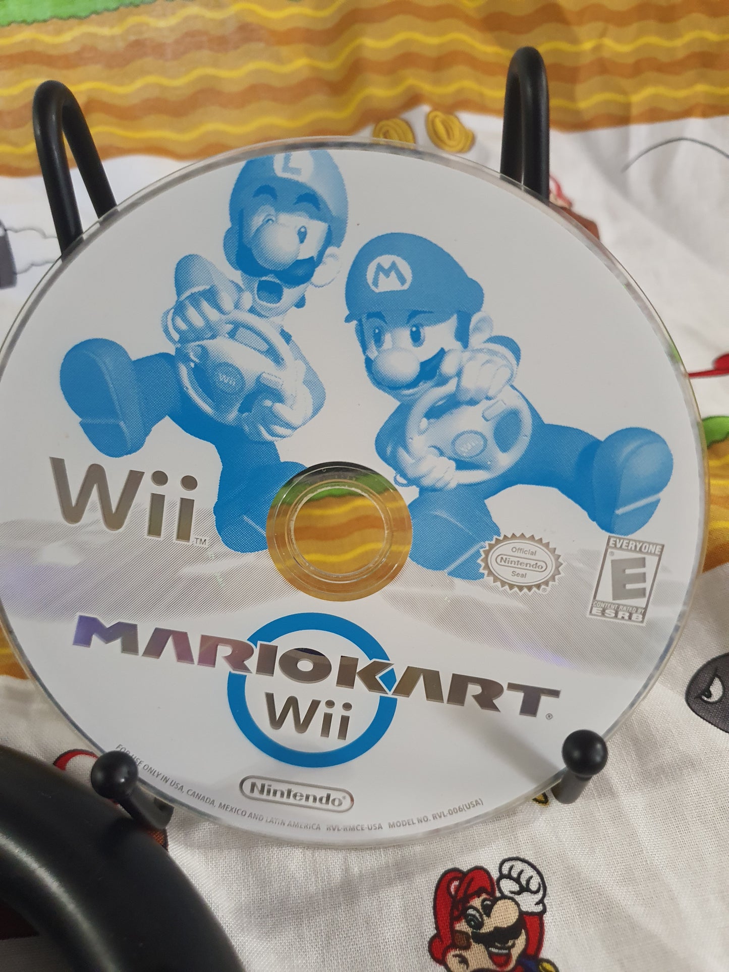 Mario Kart Bundled Wheel (Nintendo Wii, 2008) Game Disc Near Mint RVL-RMCE-USA
