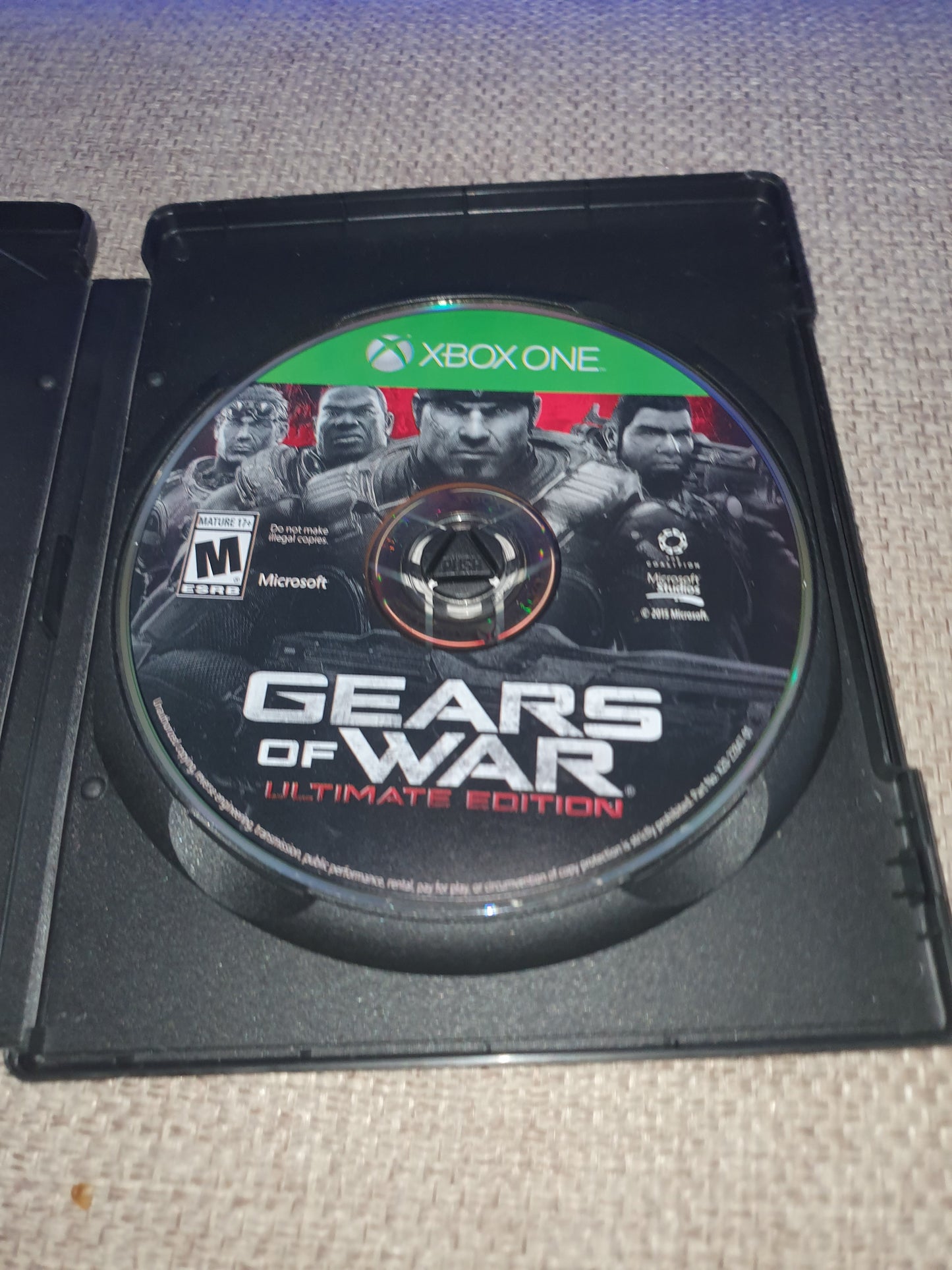 Gears of War Ultimate Edition (Microsoft Xbox One, 2015) Game Disc Near Mint