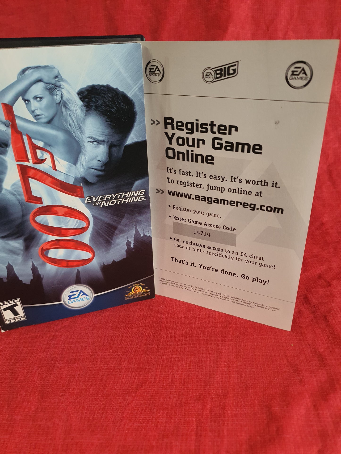 James Bond 007: Everything or Nothing (PlayStation 2, 2004) Near Mint Complete