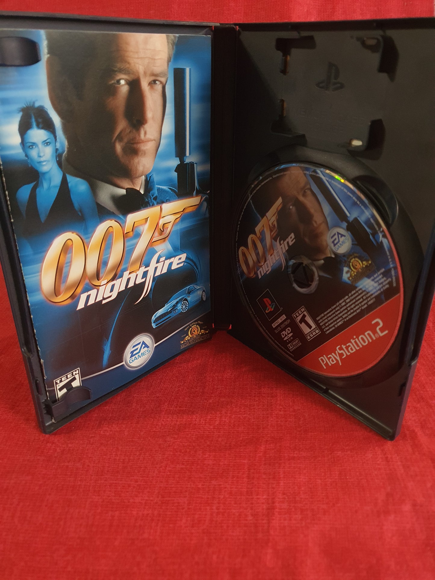 007: NightFire (Sony PlayStation 2, 2002) Complete Registration Card Near Mint