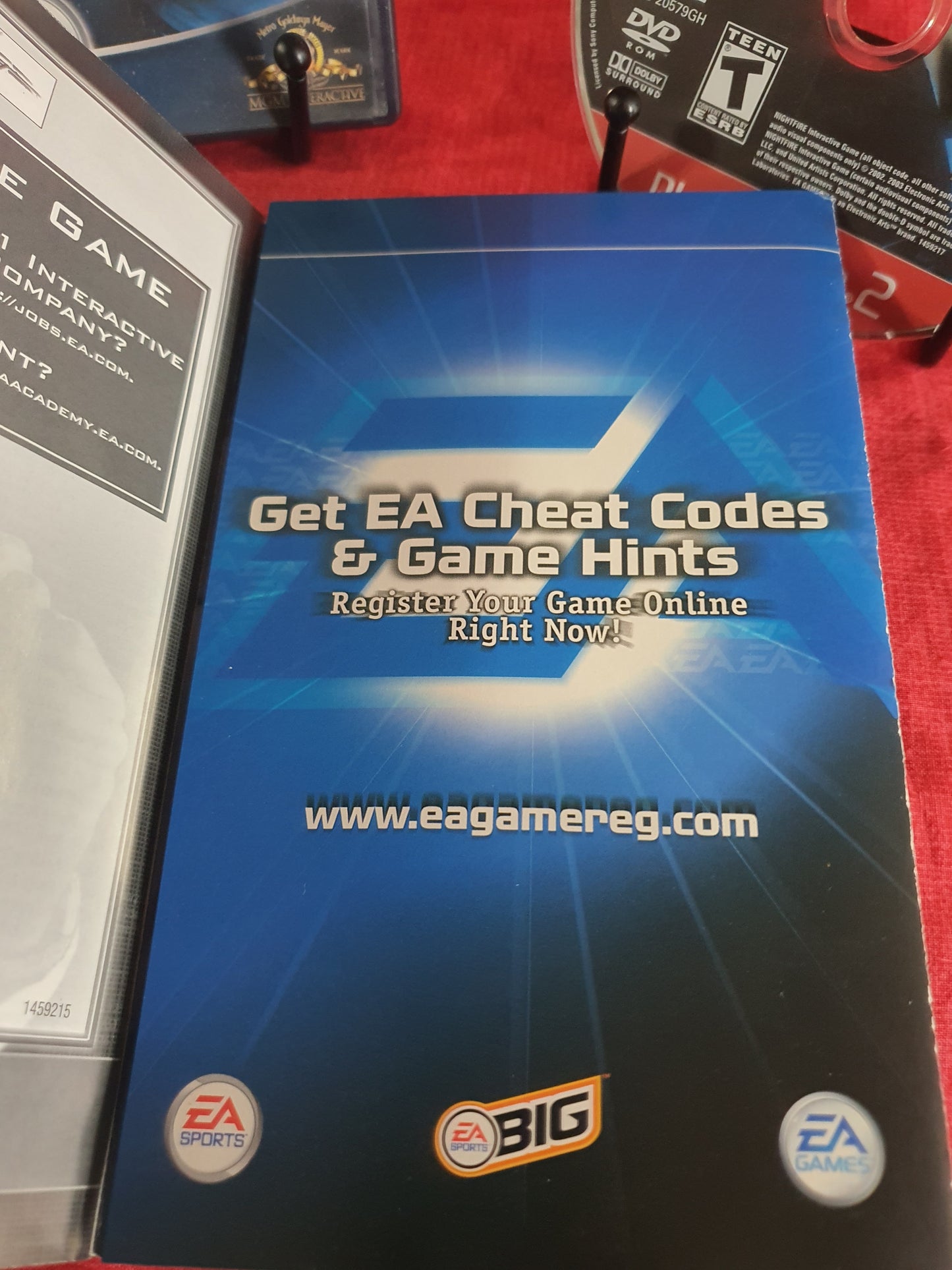 007: NightFire (Sony PlayStation 2, 2002) Complete Registration Card Near Mint