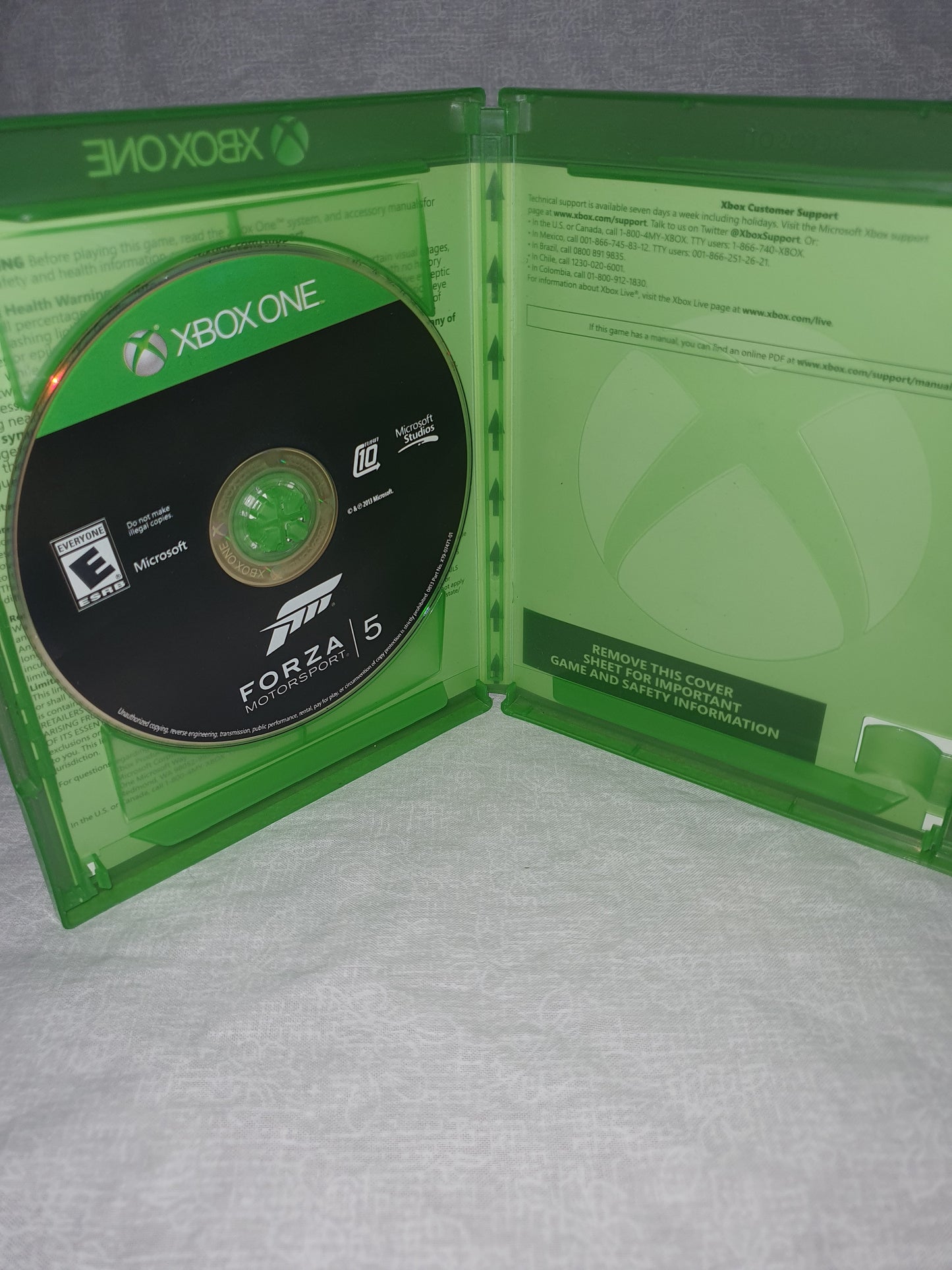 Forza Motorsport 5 (Microsoft Xbox One, 2013) Complete Game Disc Near Mint Clean