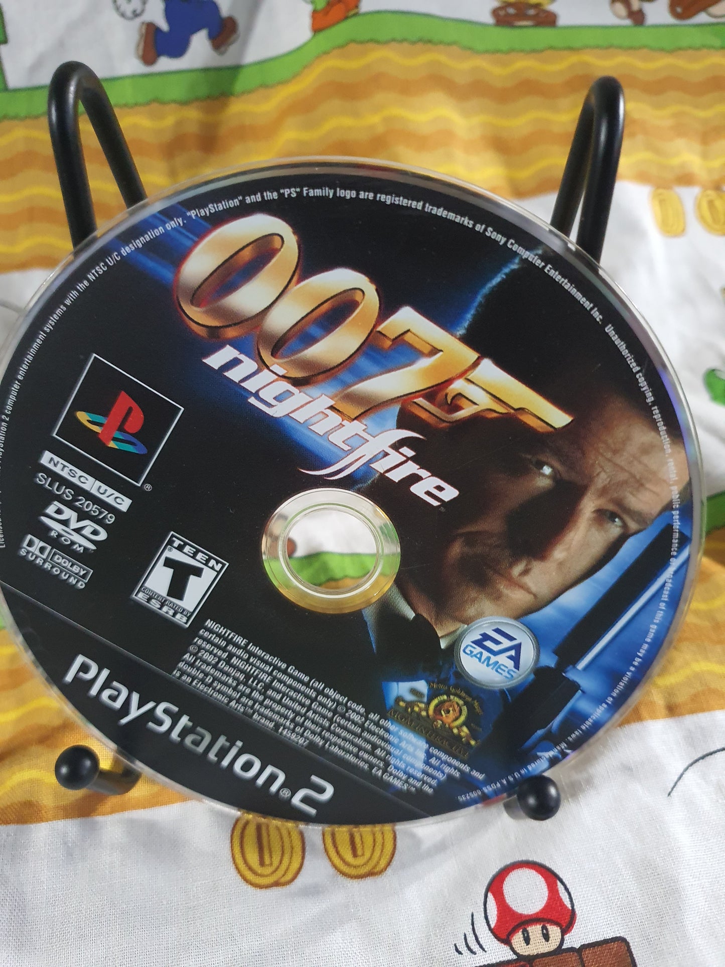 007: NightFire (Sony PlayStation 2, 2002) Complete Black Label Game Near Mint