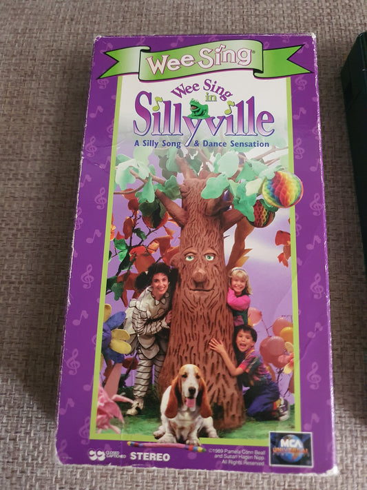 Wee Sing in Sillyville VHS Video Tape Silly Song Dance 1989 Beall Nipp V1
