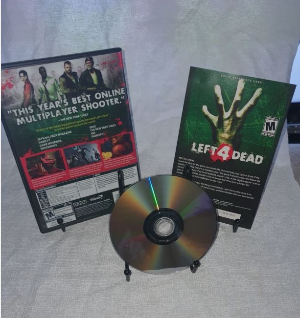Left 4 Dead: Game of the Year Edition (PC, 2009) W/ Quick Reference Card