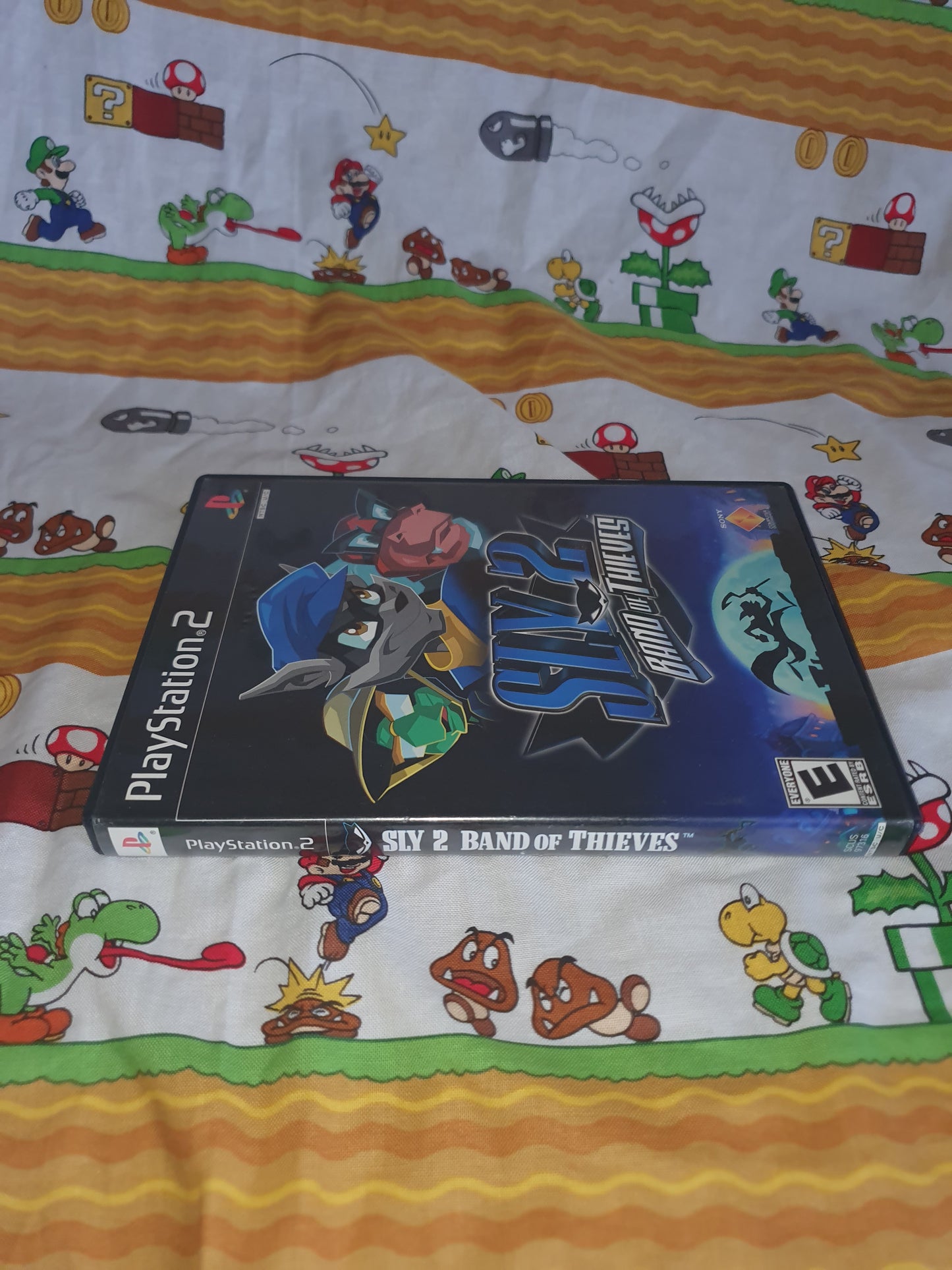 Sly 2: Band of Thieves (Sony PlayStation 2, 2004) Complete Game Disc Near Mint