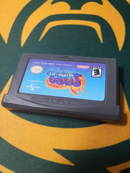 Spyro: Season of Ice (Nintendo Game Boy Advance, 2001) AGB-ASYE-USA-1