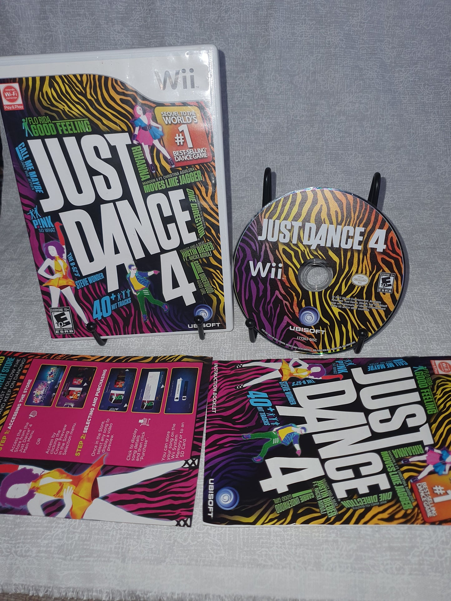 Just Dance 4 (CIB, Nintendo Wii, 2012) Complete Game Disc Near Mint Clean Tested