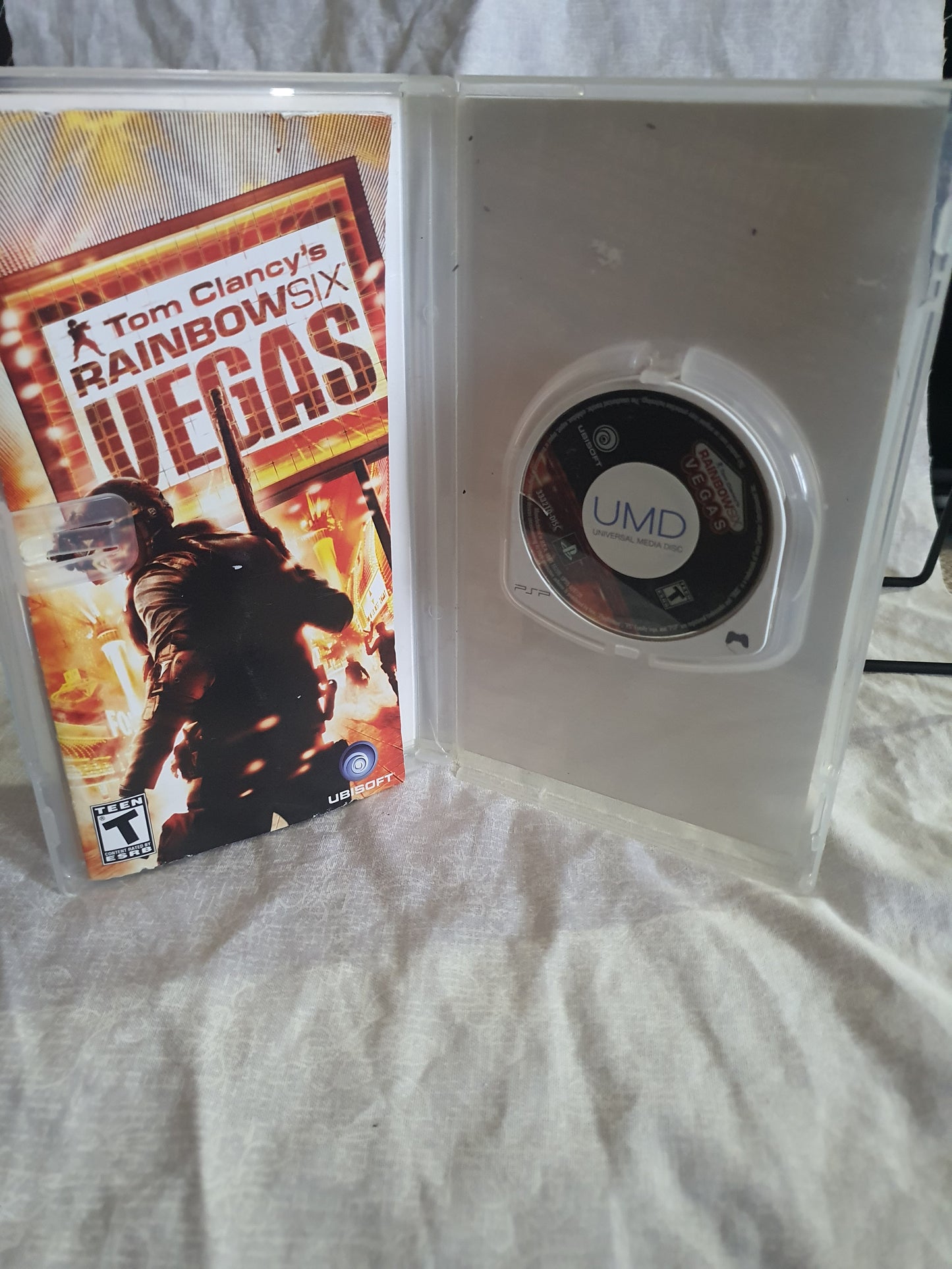 Tom Clancy's Rainbow Six: Vegas (Sony PSP, 2007) Complete CIB Tested