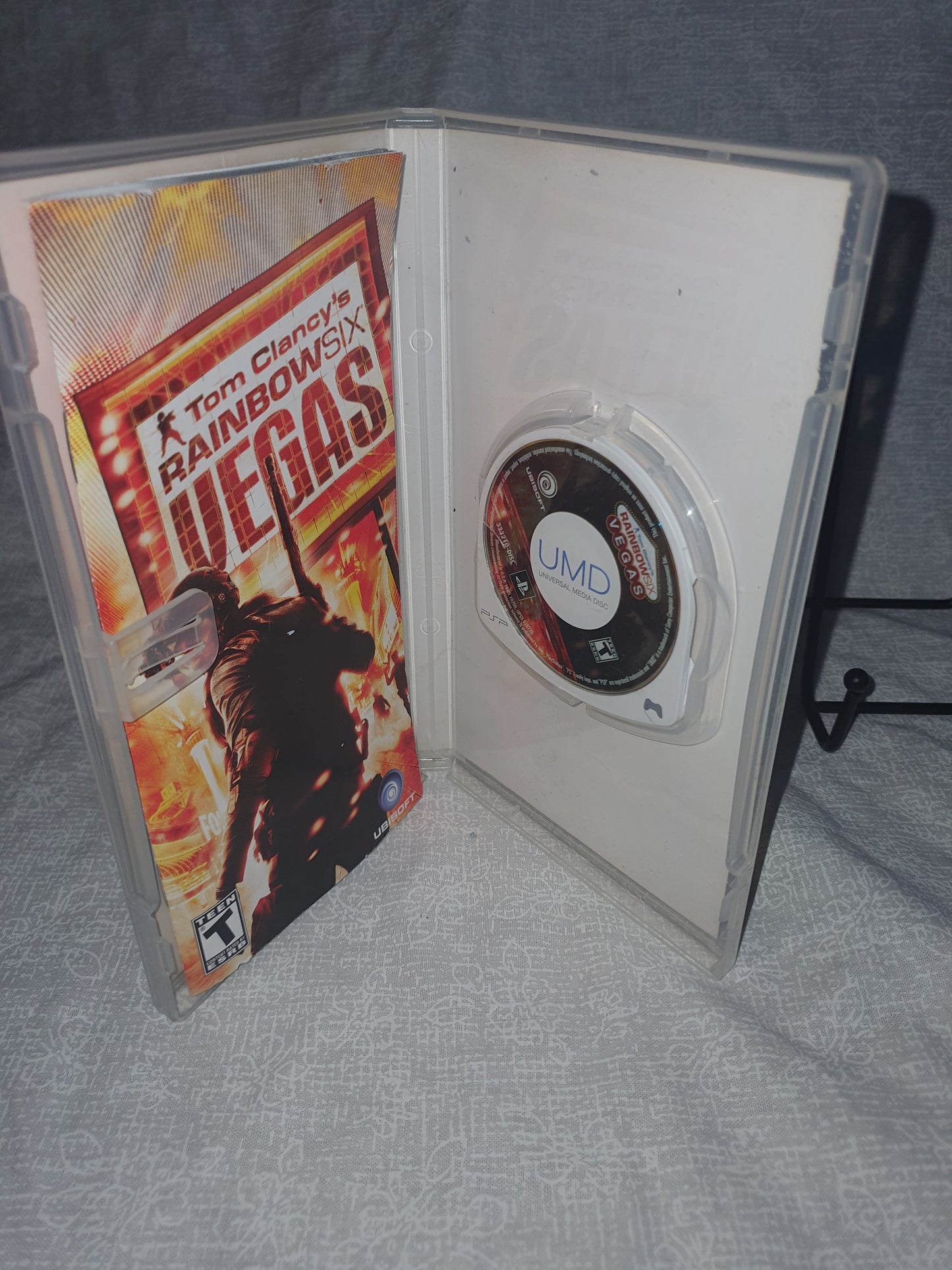Tom Clancy's Rainbow Six: Vegas (Sony PSP, 2007) Complete CIB Tested