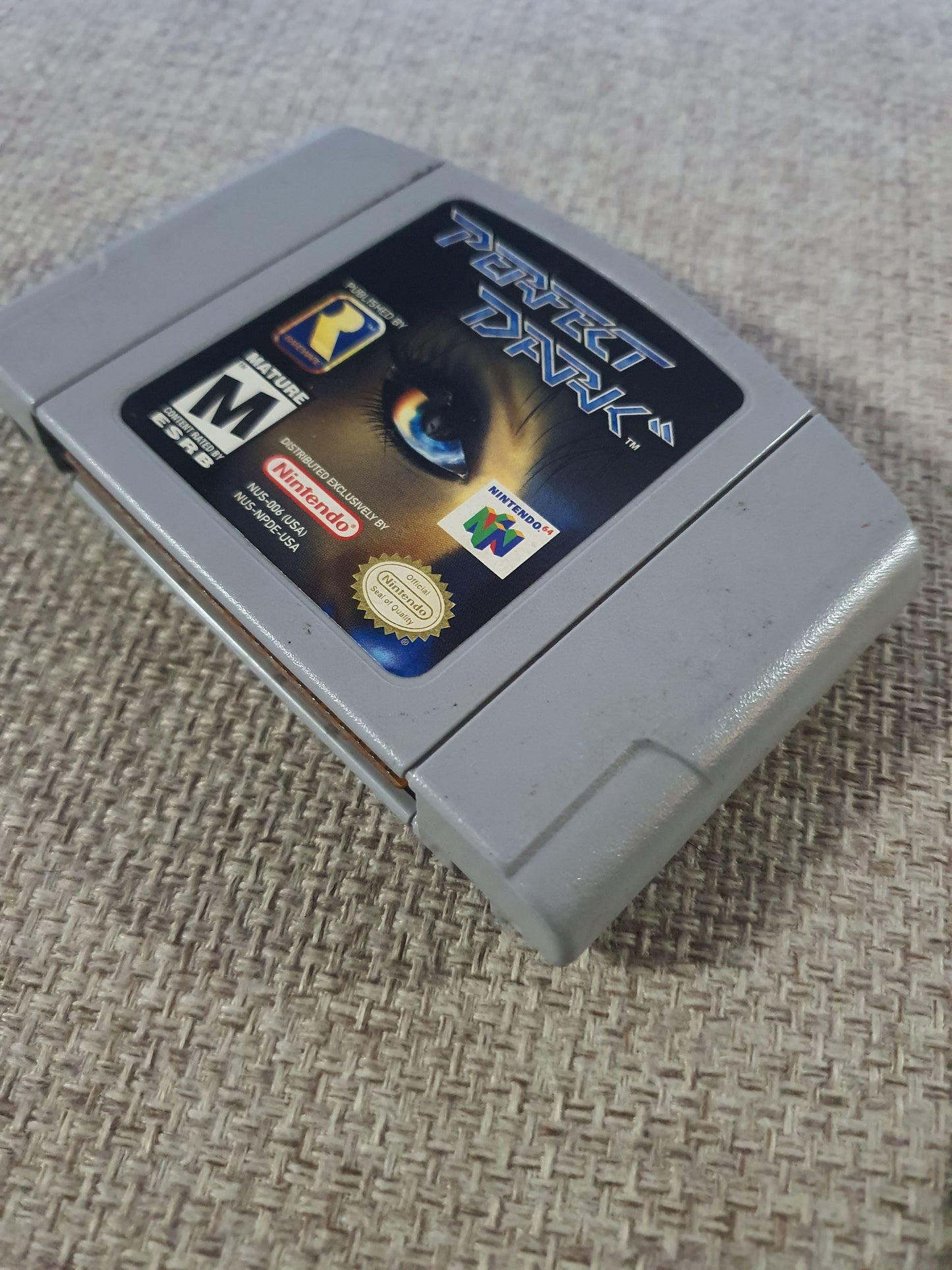 Perfect Dark (Nintendo 64, N64, 2000) Authentic Cartridge NUS-NPDE-USA NUS-006