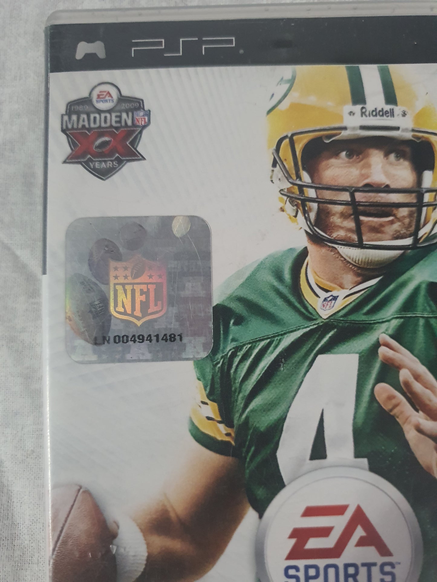 Madden 2009 (Sony PSP, 2008) EA Sports CIB Complete Bret Favre Very Good Tested