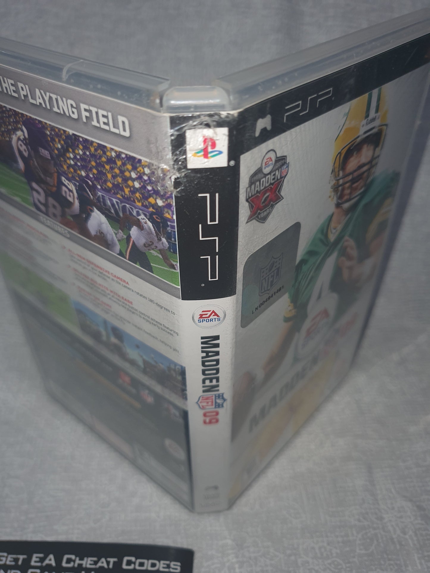 Madden 2009 (Sony PSP, 2008) EA Sports CIB Complete Bret Favre Very Good Tested