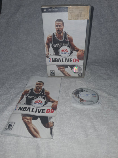 NBA Live 09 (Sony PSP, 2008) Playstation Portable CIB Complete Tony Parker VG