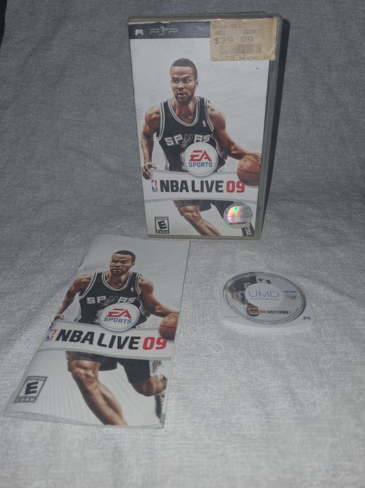 NBA Live 09 (Sony PSP, 2008) Playstation Portable CIB Complete Tony Parker VG