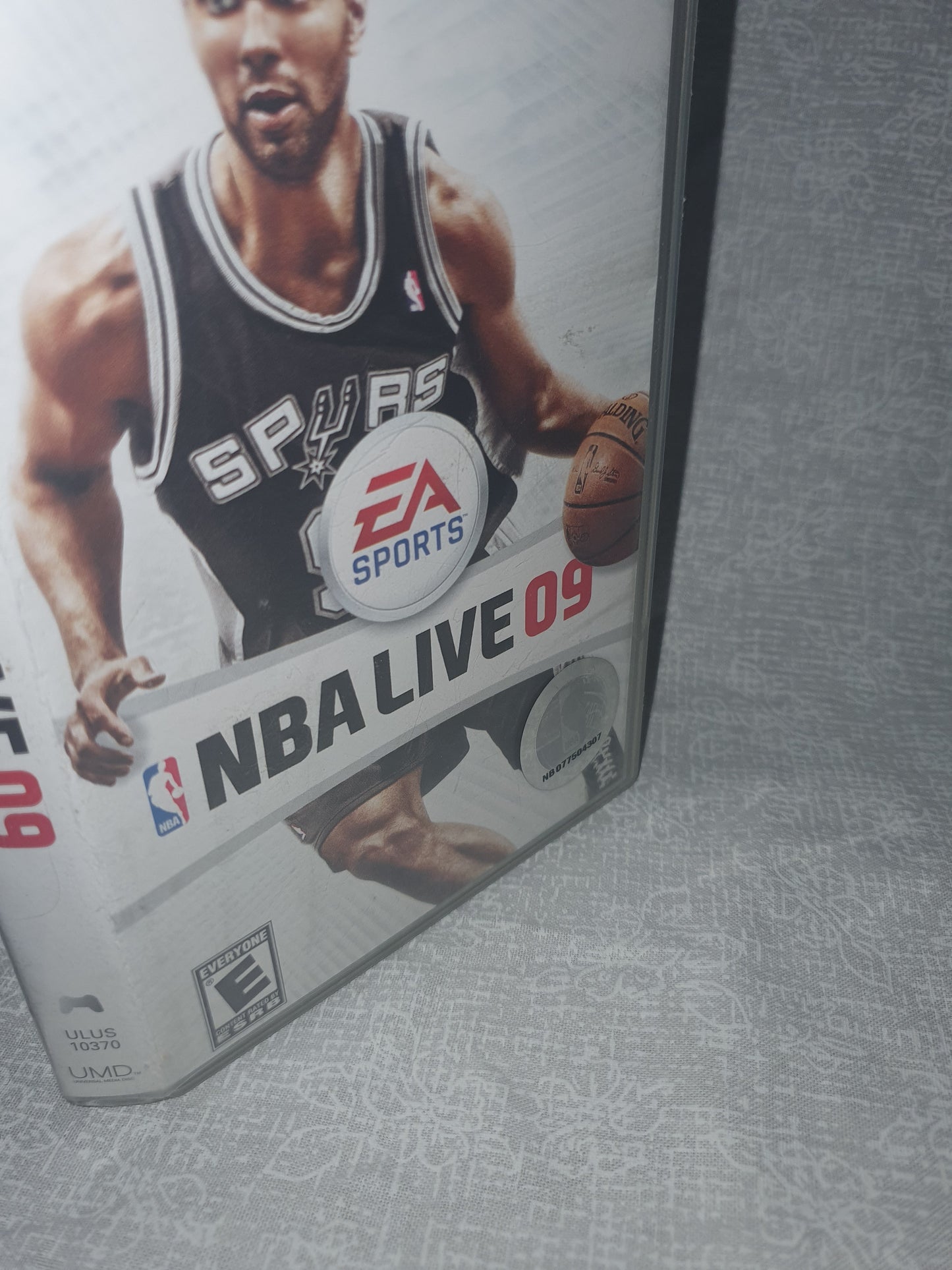 NBA Live 09 (Sony PSP, 2008) Playstation Portable CIB Complete Tony Parker VG