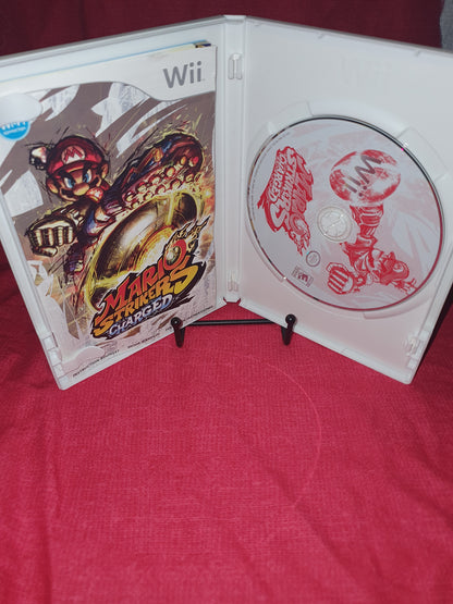Mario Strikers Charged (Nintendo Wii, 2007) Complete CIB RVL-R4QE-USA Inserts
