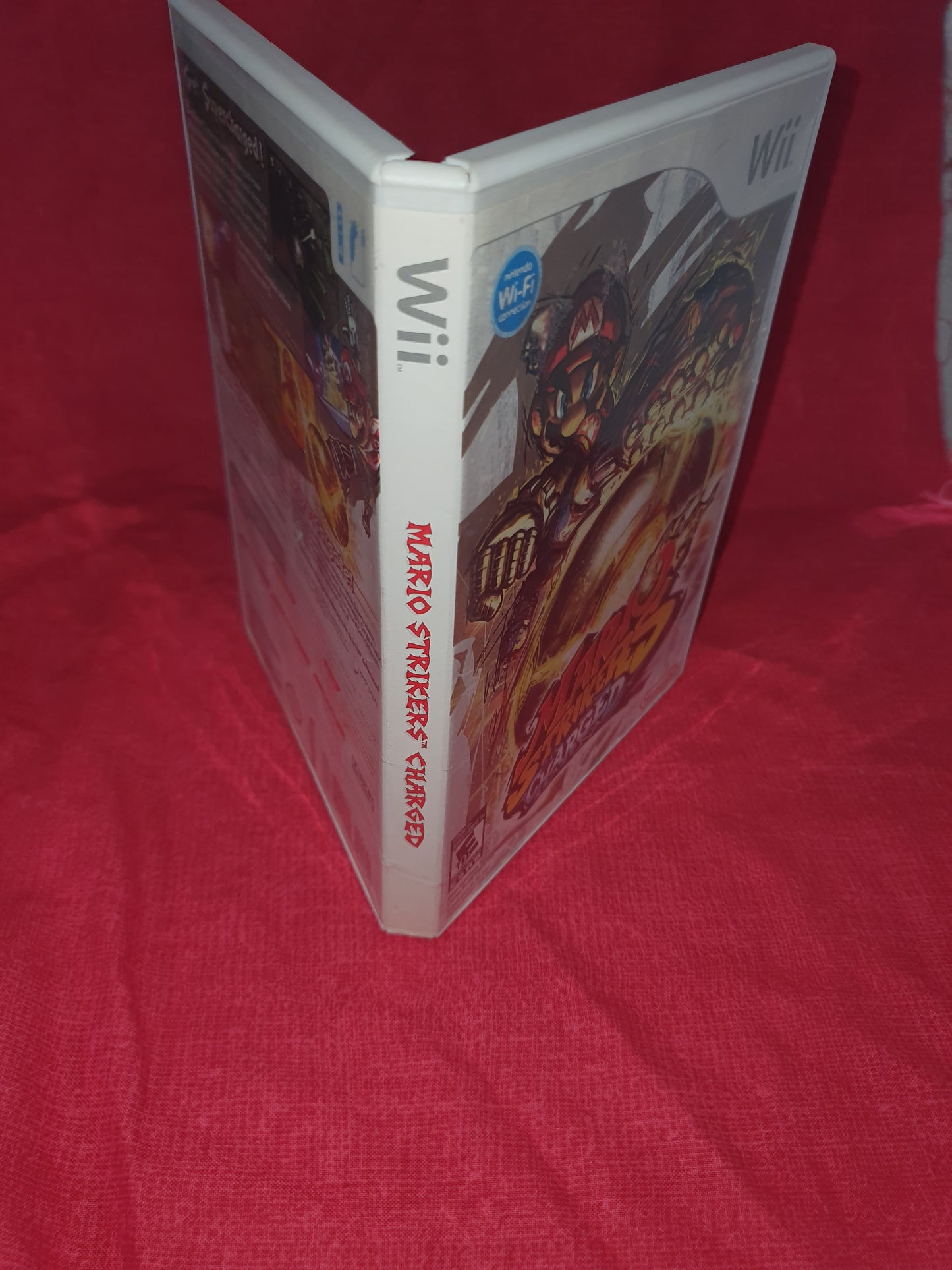 Mario Strikers Charged (Nintendo Wii, 2007) Complete CIB RVL-R4QE-USA Inserts