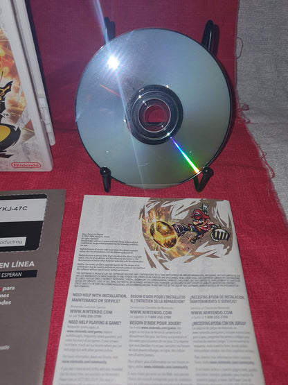 Mario Strikers Charged (Nintendo Wii, 2007) Complete CIB RVL-R4QE-USA Inserts