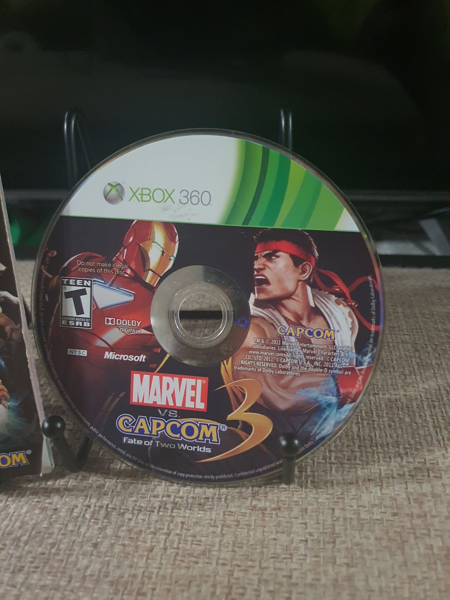 Marvel vs. Capcom 3: Fate of Two Worlds (Microsoft Xbox 360, 2011) Disc Good