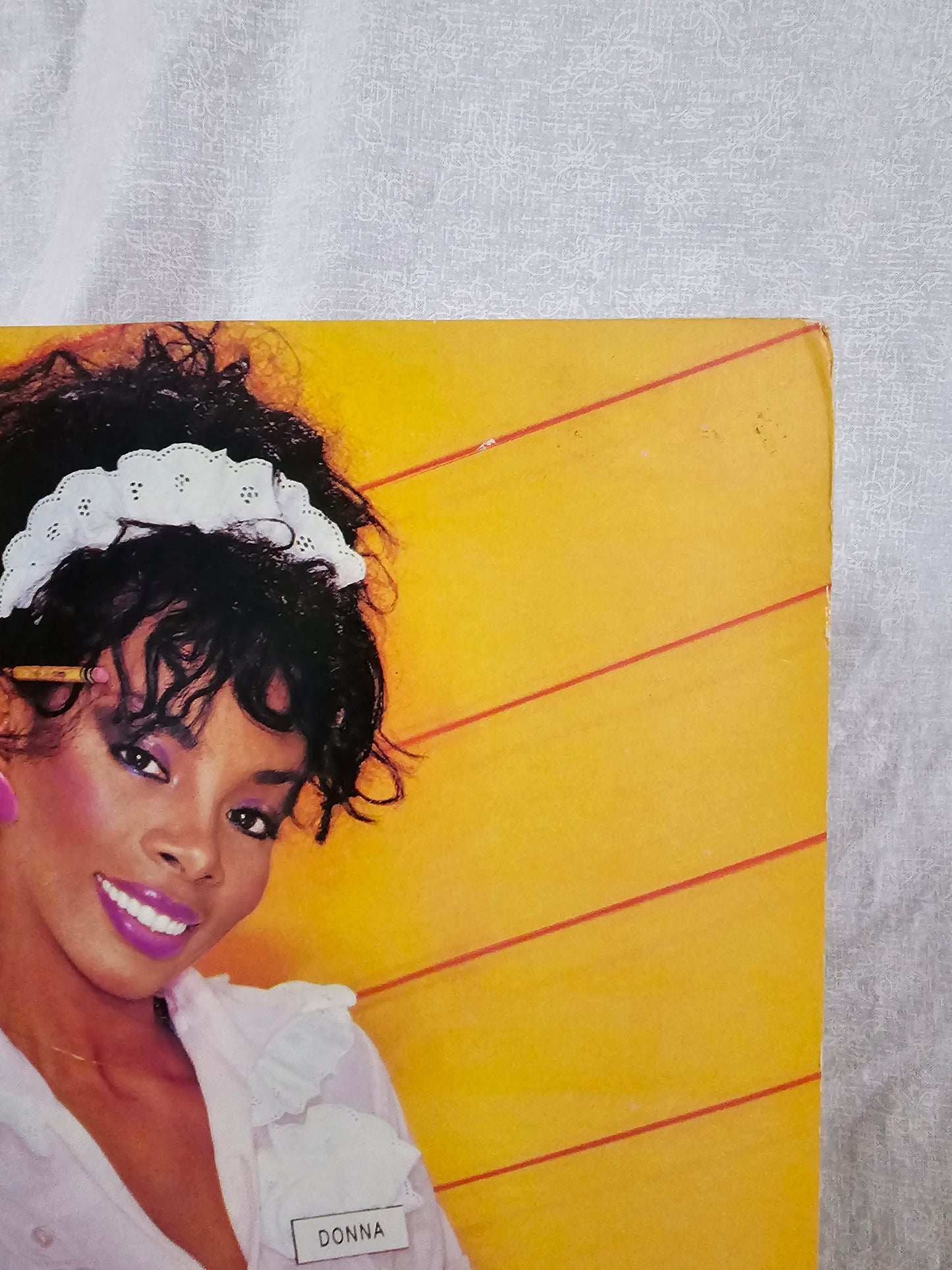 Donna Summer – She Works Hard For The Money (Record, 1983) 812 265-1 M-1 Vinyl