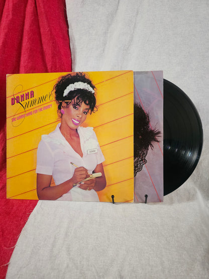 Donna Summer – She Works Hard For The Money (Record, 1983) 812 265-1 M-1 Vinyl