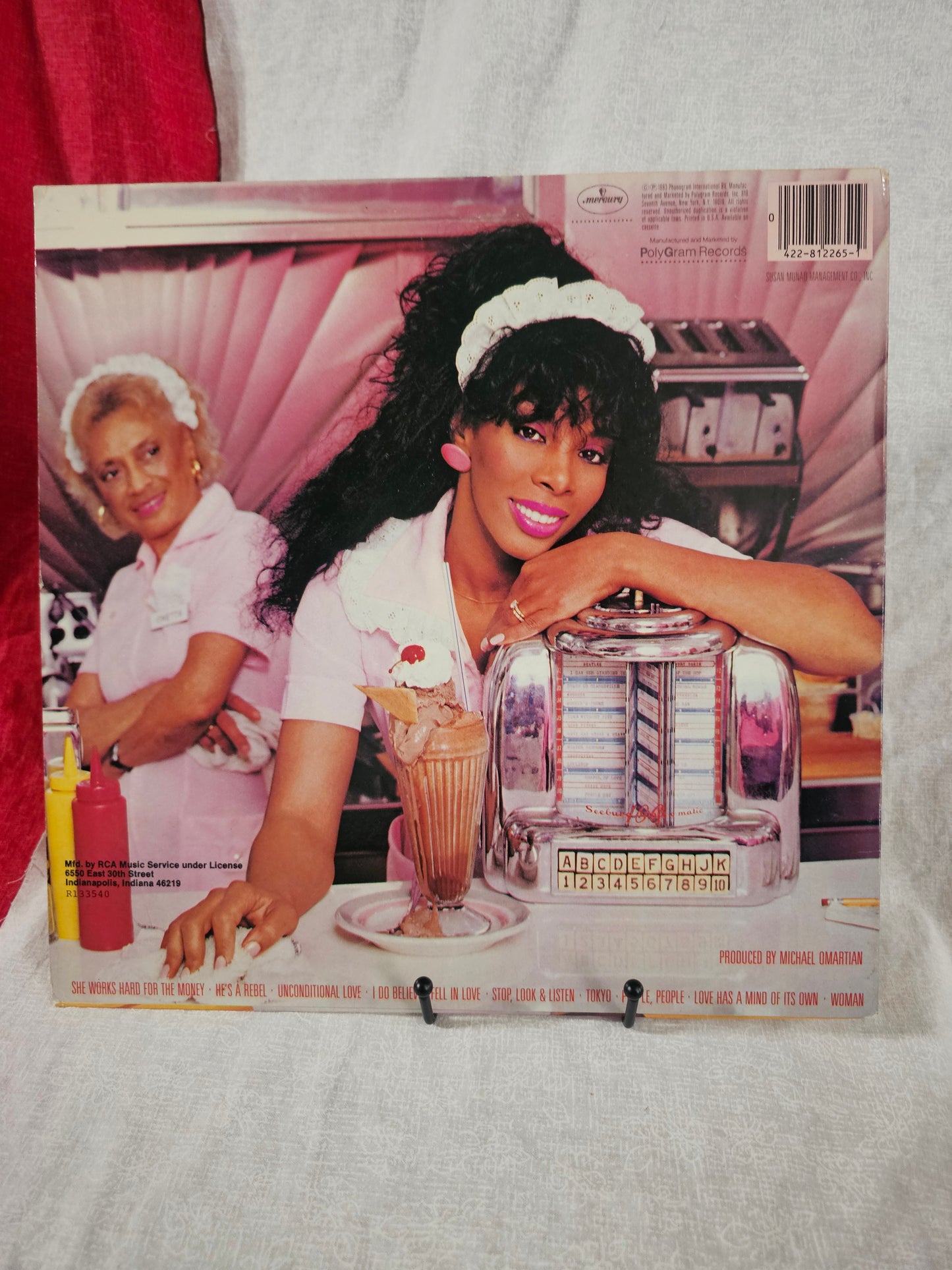 Donna Summer – She Works Hard For The Money (Record, 1983) 812 265-1 M-1 Vinyl