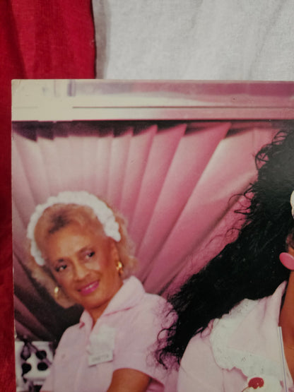 Donna Summer – She Works Hard For The Money (Record, 1983) 812 265-1 M-1 Vinyl