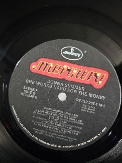 Donna Summer – She Works Hard For The Money (Record, 1983) 812 265-1 M-1 Vinyl