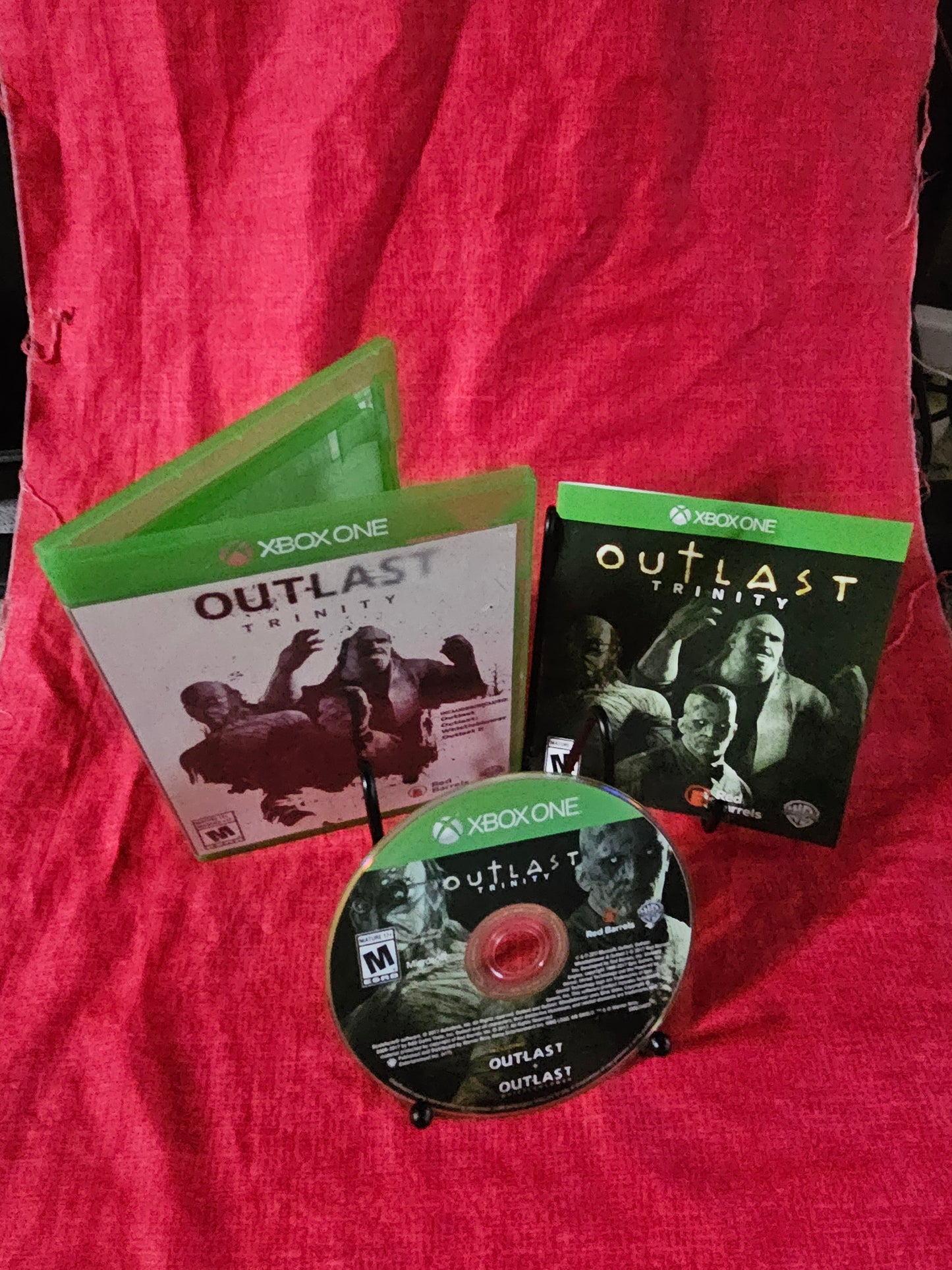 Outlast Trinity (2017, Microsoft Xbox One) Disc One Near Mint With Insert