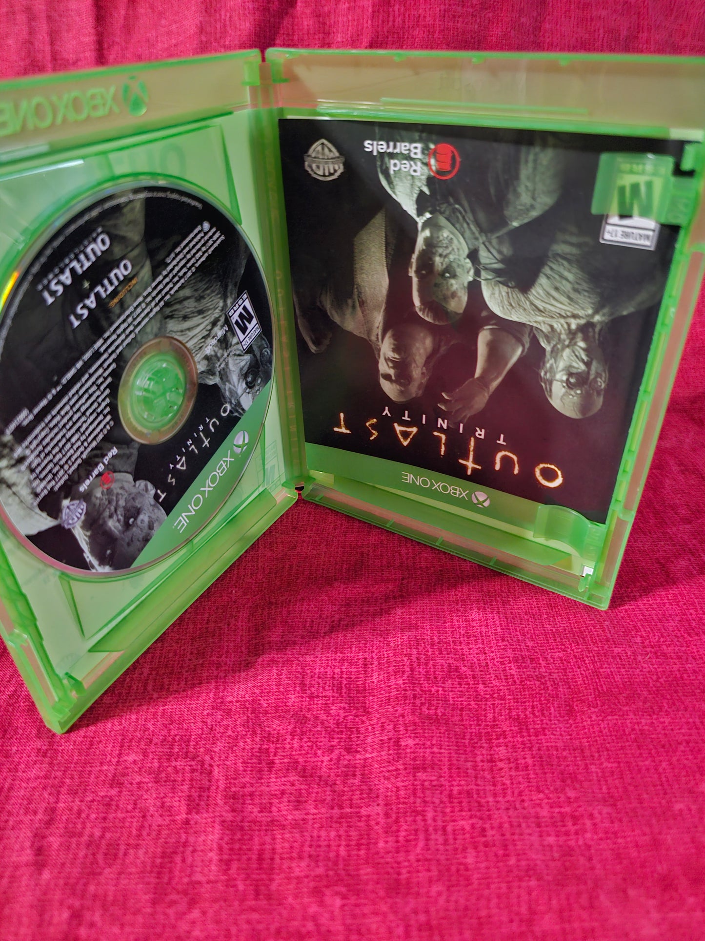 Outlast Trinity (2017, Microsoft Xbox One) Disc One Near Mint With Insert