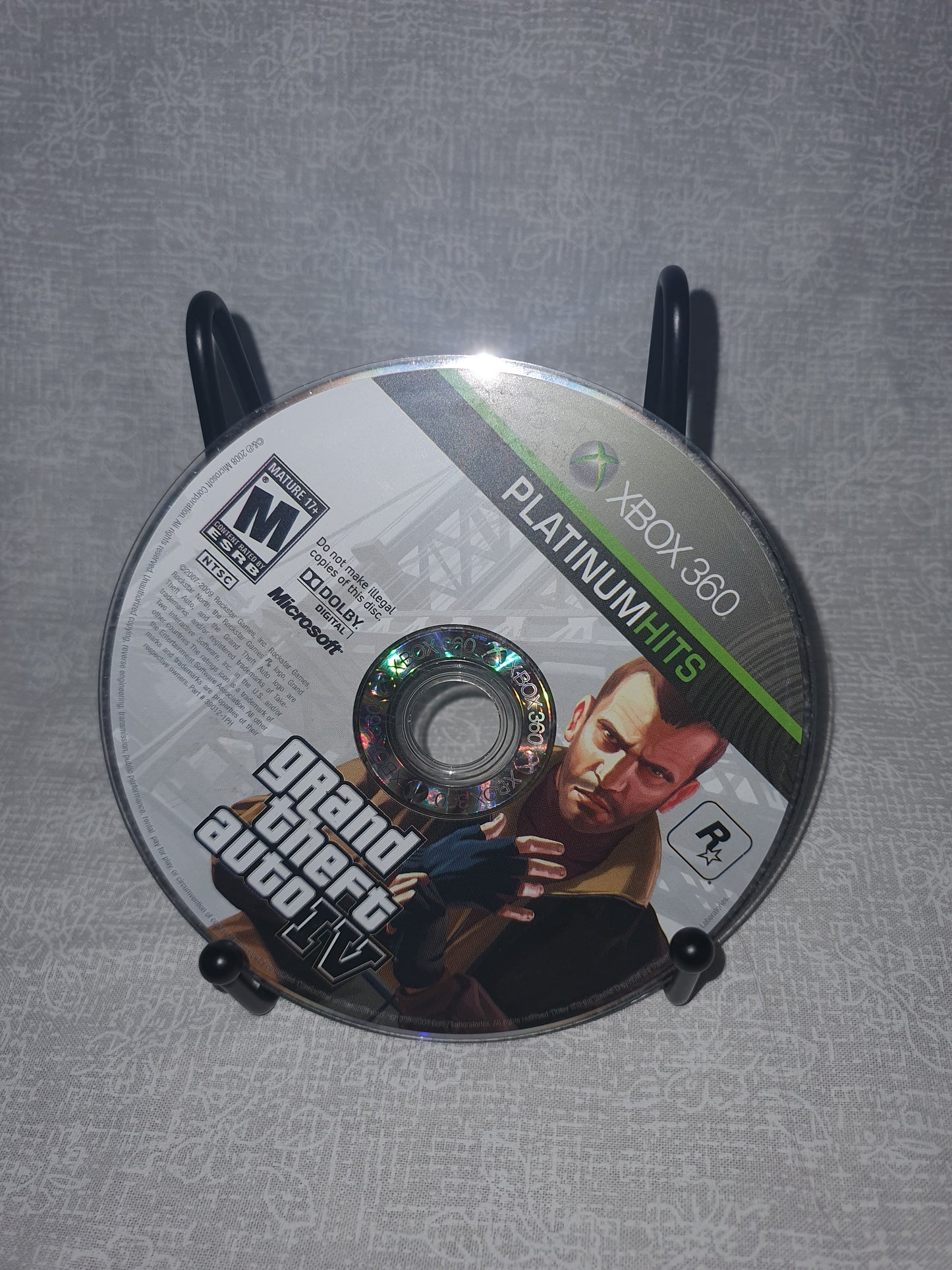 Grand Theft Auto IV -- Platinum Hits Edition (Microsoft Xbox 360, 2009)
