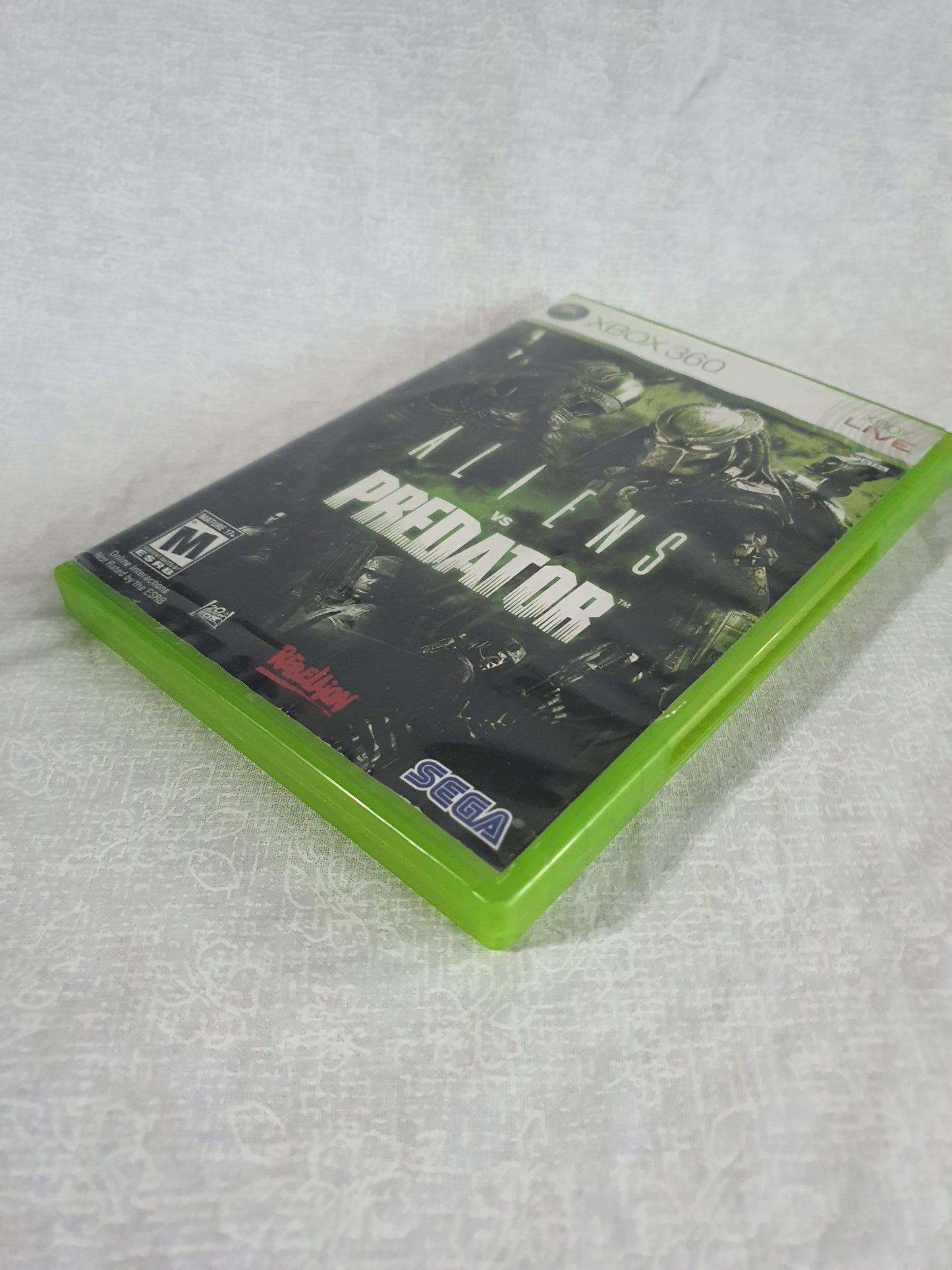 Aliens vs Predator (Microsoft Xbox 360, 2010) Disc Very Good