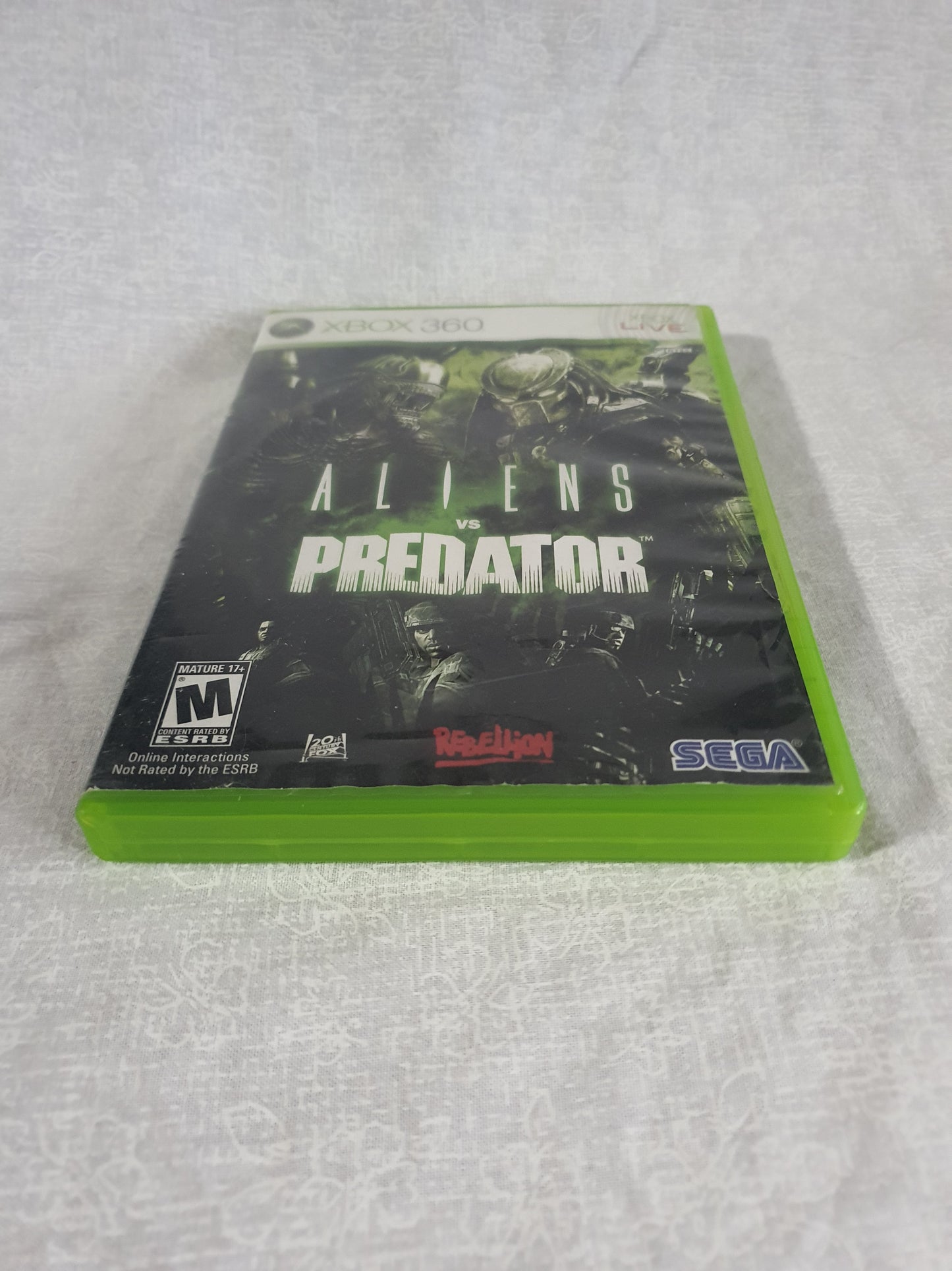 Aliens vs Predator (Microsoft Xbox 360, 2010) Disc Very Good